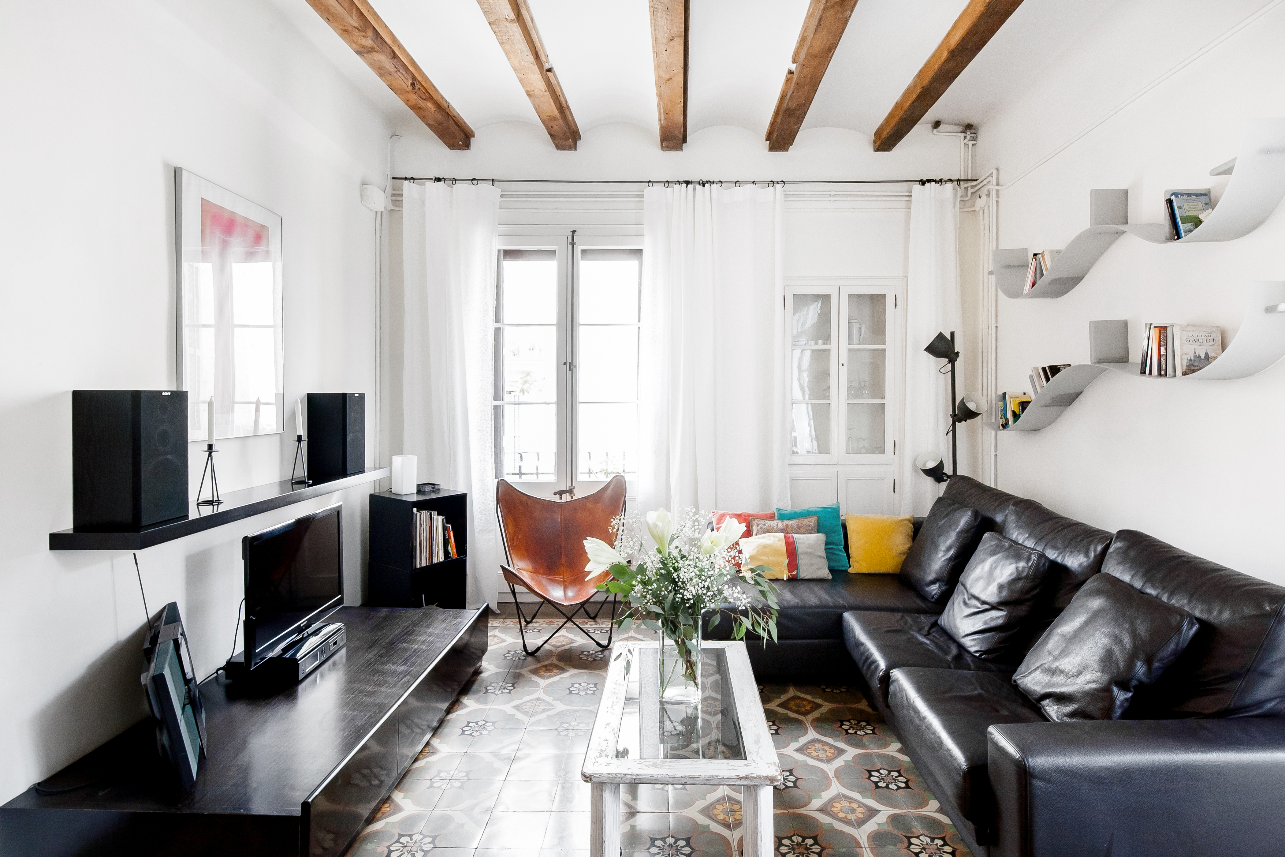 Discover the Real Barcelona from an Apartment in Gracia
