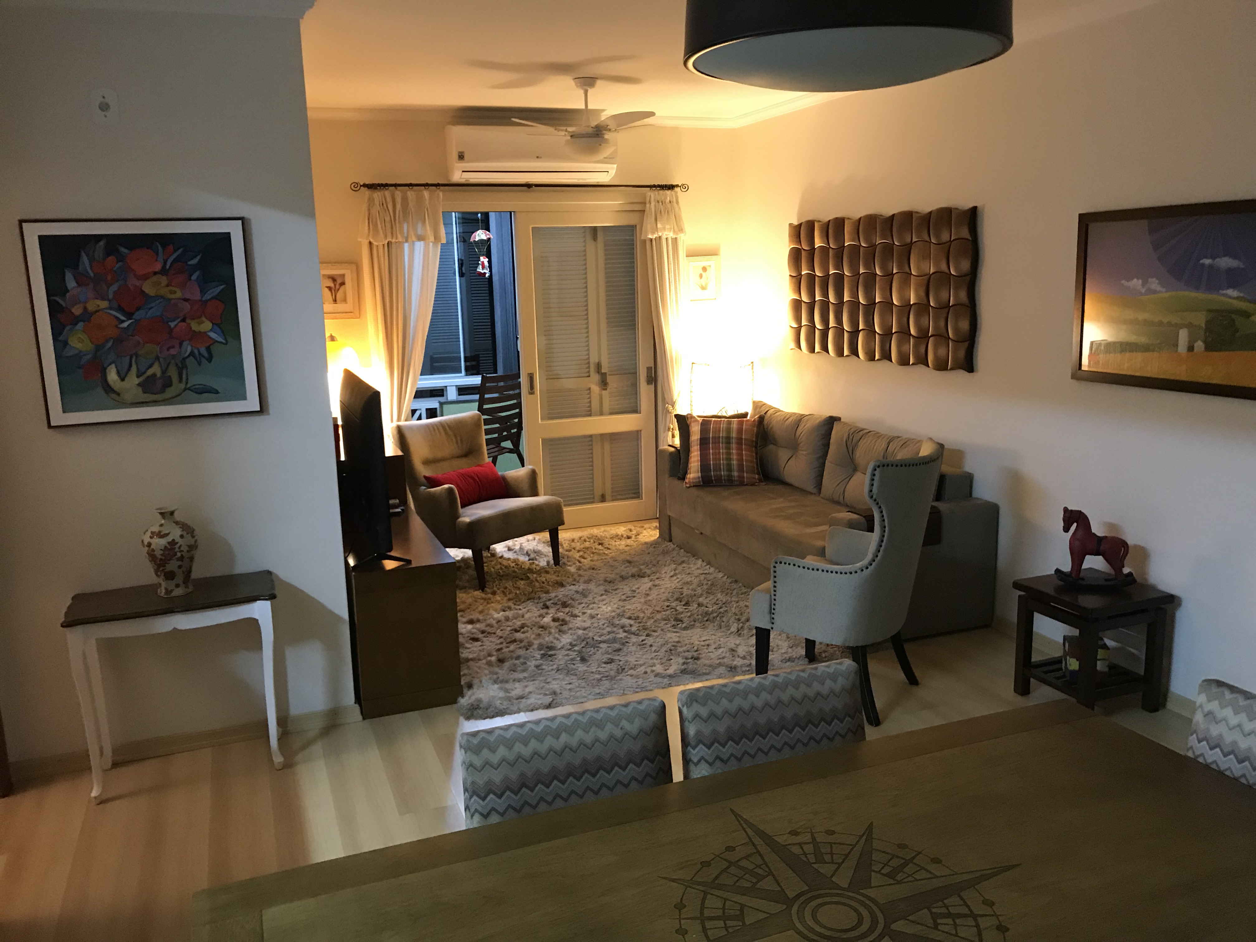 Large and cozy apartment in the central area.