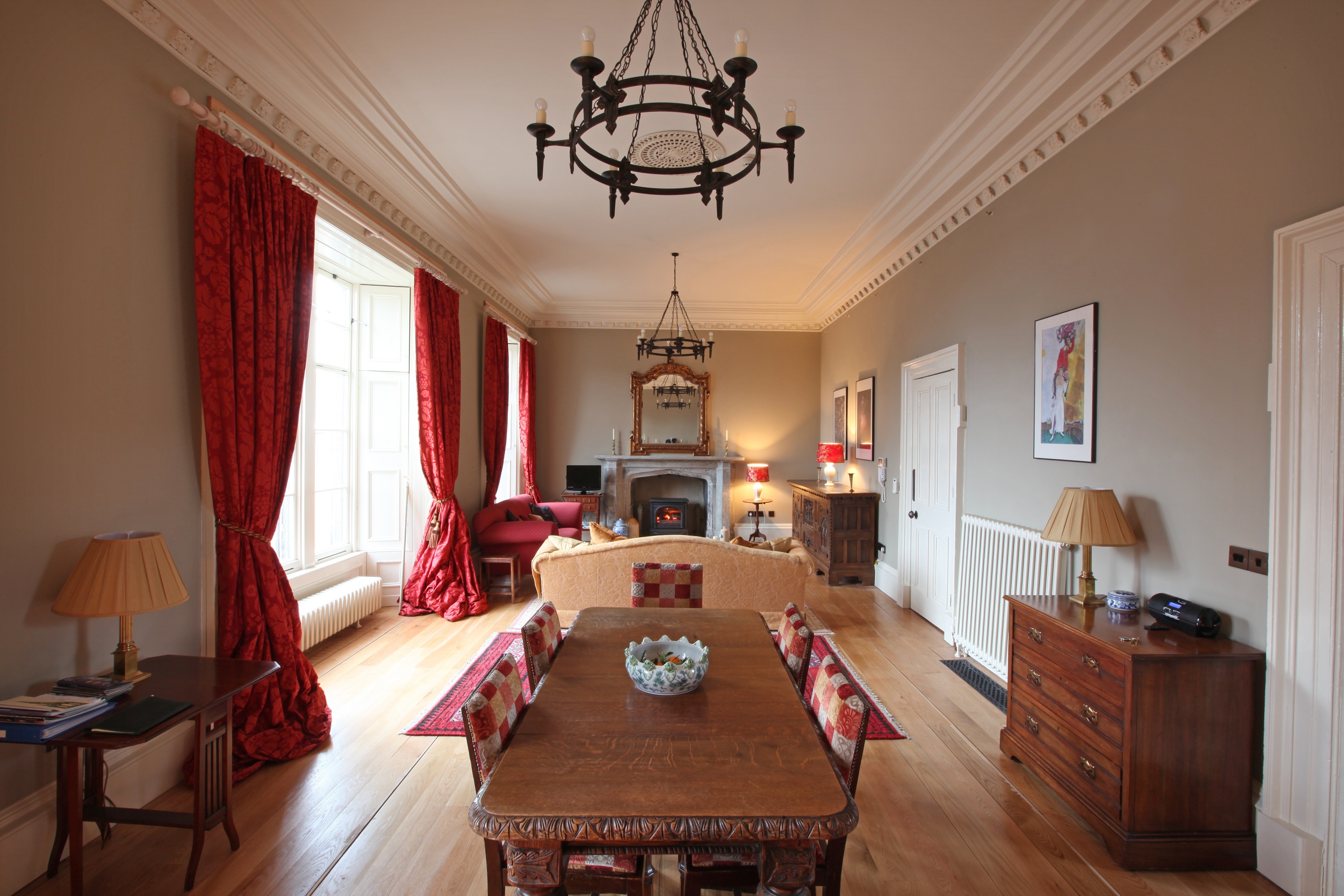 Spacious Historical Apartment near Edinburgh Condominiums for Rent in