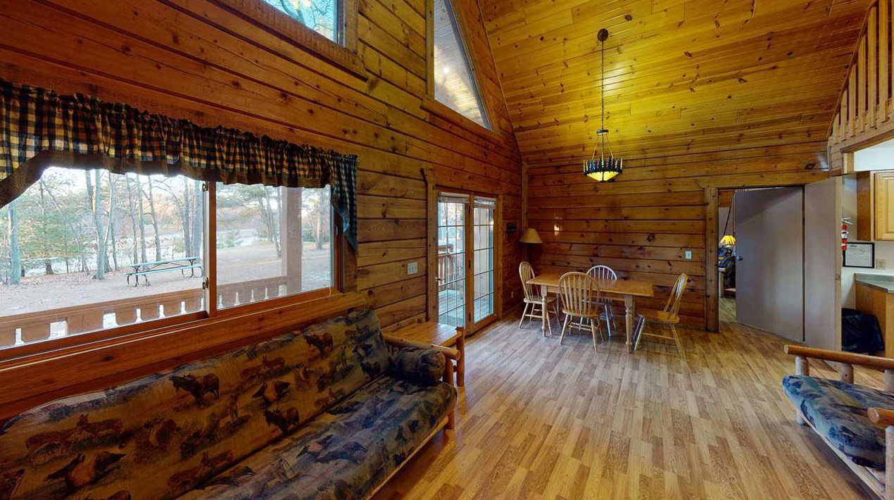 Yogi’s Villa 907 with Adjoining Doors to Lodge Cabins for Rent in