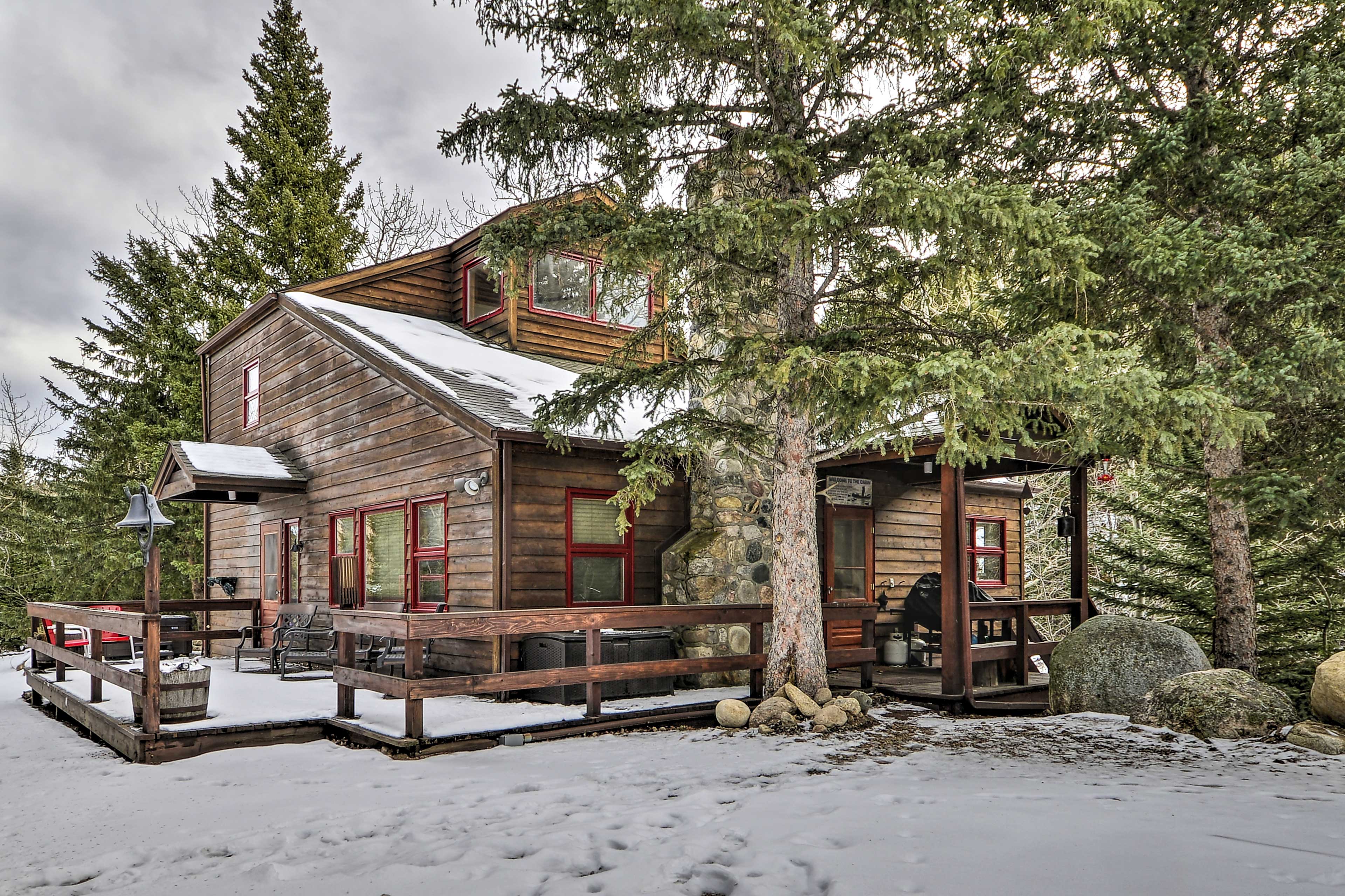 Creeksong Cabin Cabins for Rent in Red Lodge, Montana, United States