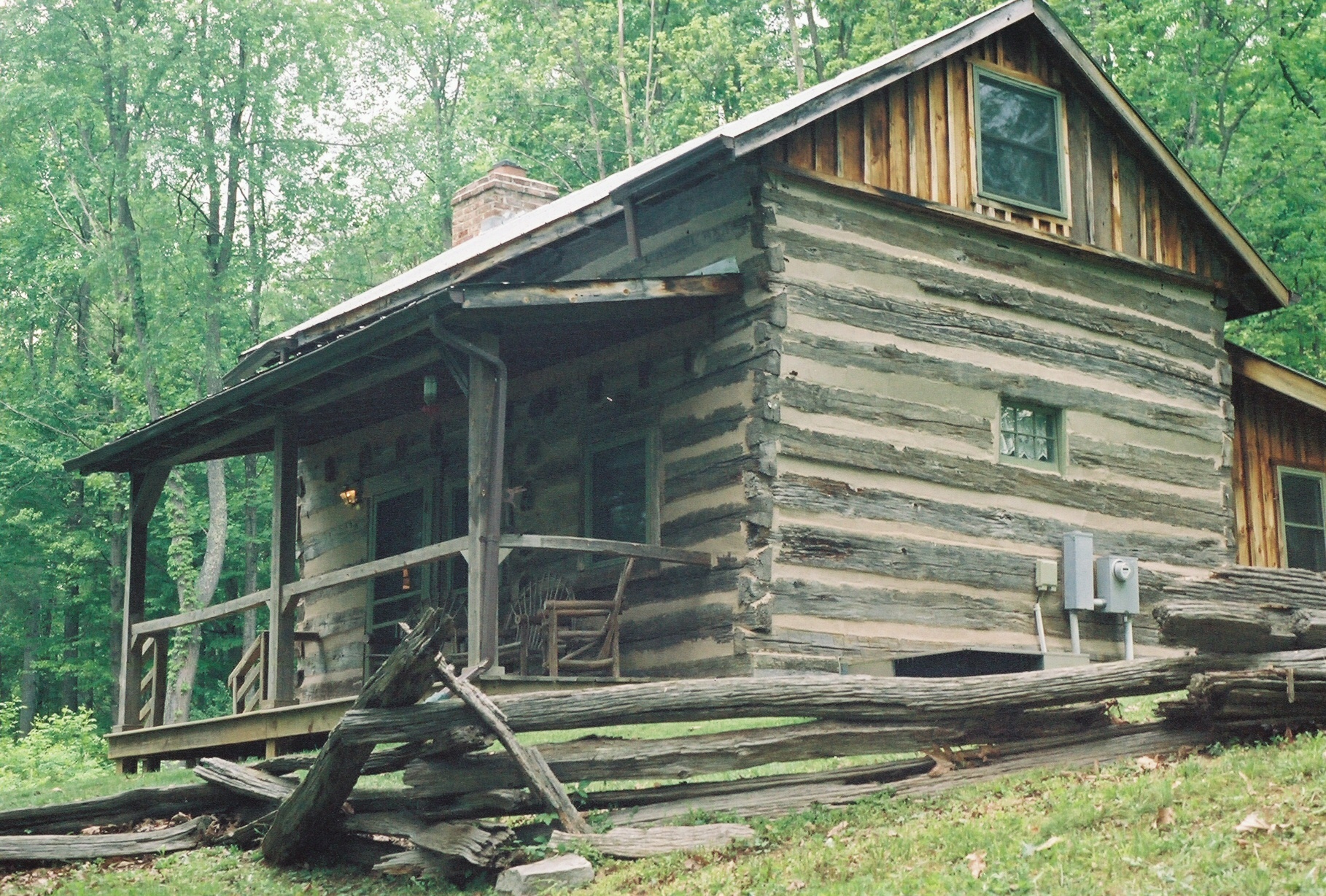 Adventure in c.1775 Log Cabin! Cabins for Rent in Buena Vista