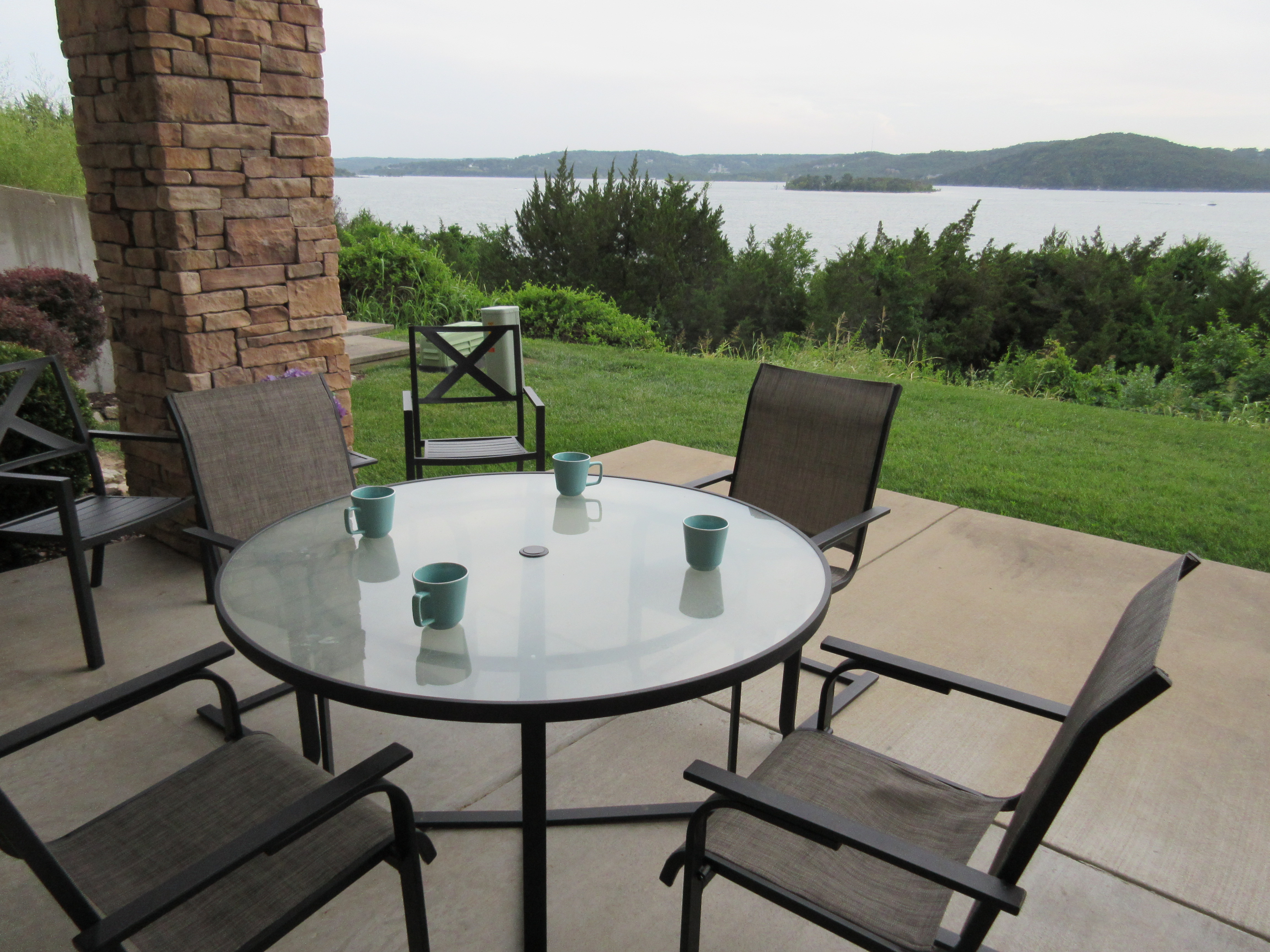 Spectacular Lakefront Lower Rate Jul/Aug! 2 Kings