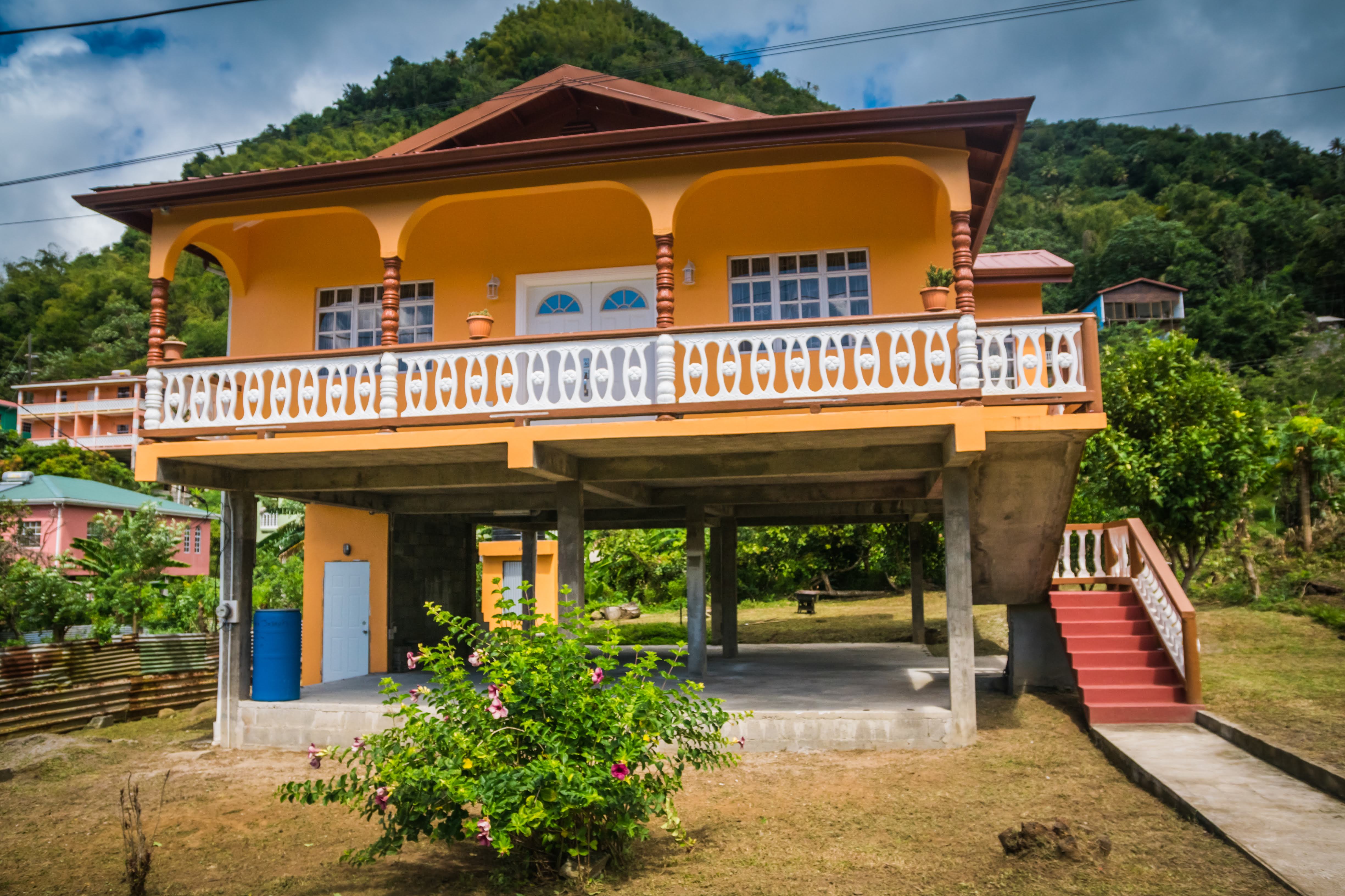 LaKay Mwen (My Home) - Quiet & Sunny w/ King bed!!