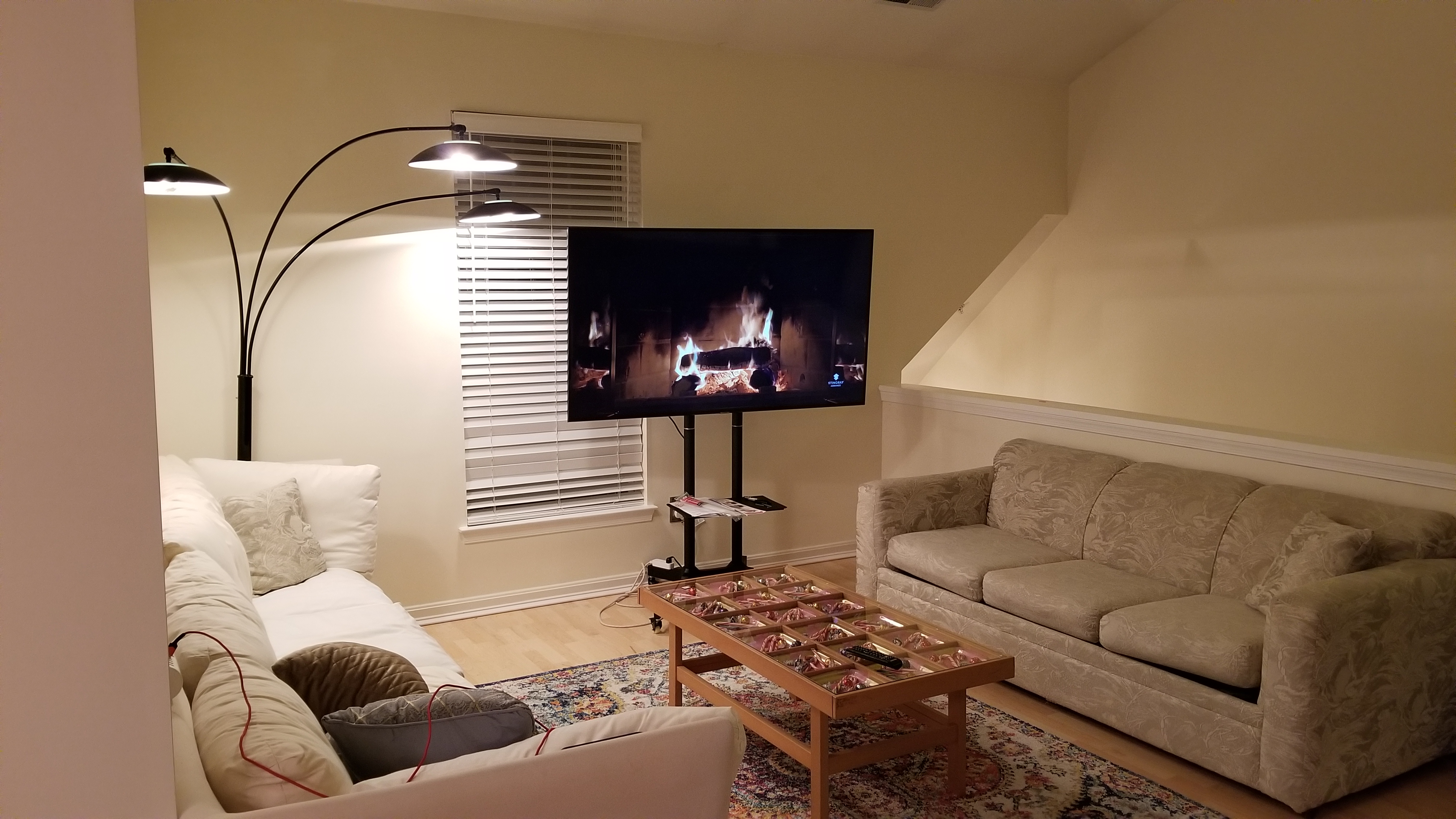 2 bedroom, Quiet End Unit, Discount for Long Stays