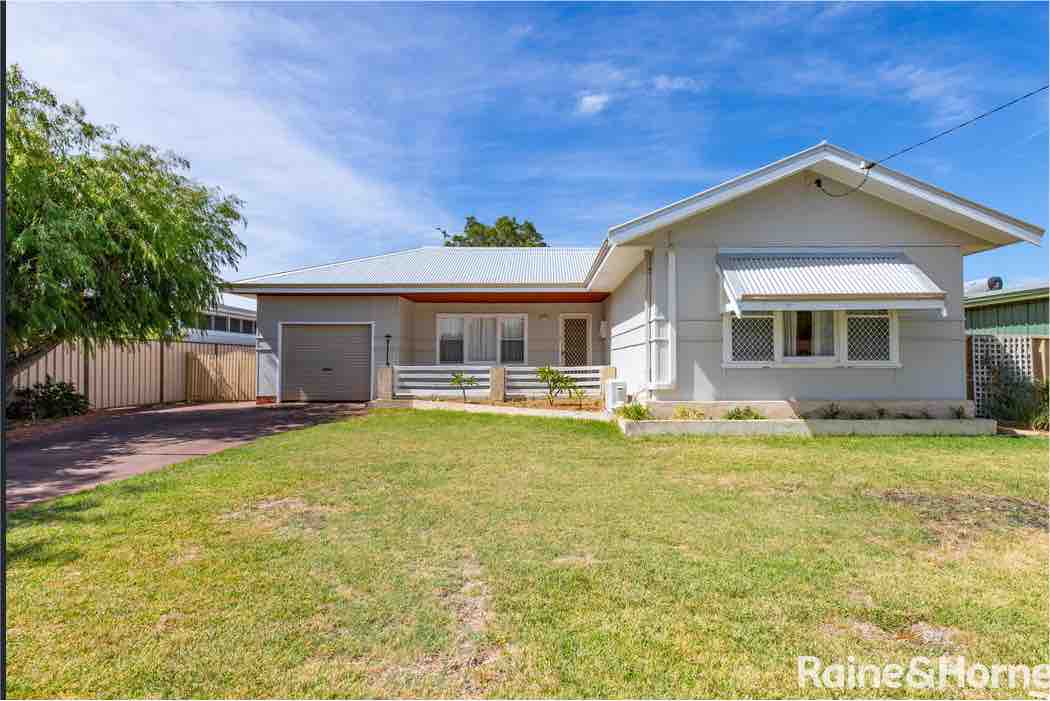 Retreat on North Street. The Heart of East Bunbury Houses for Rent in