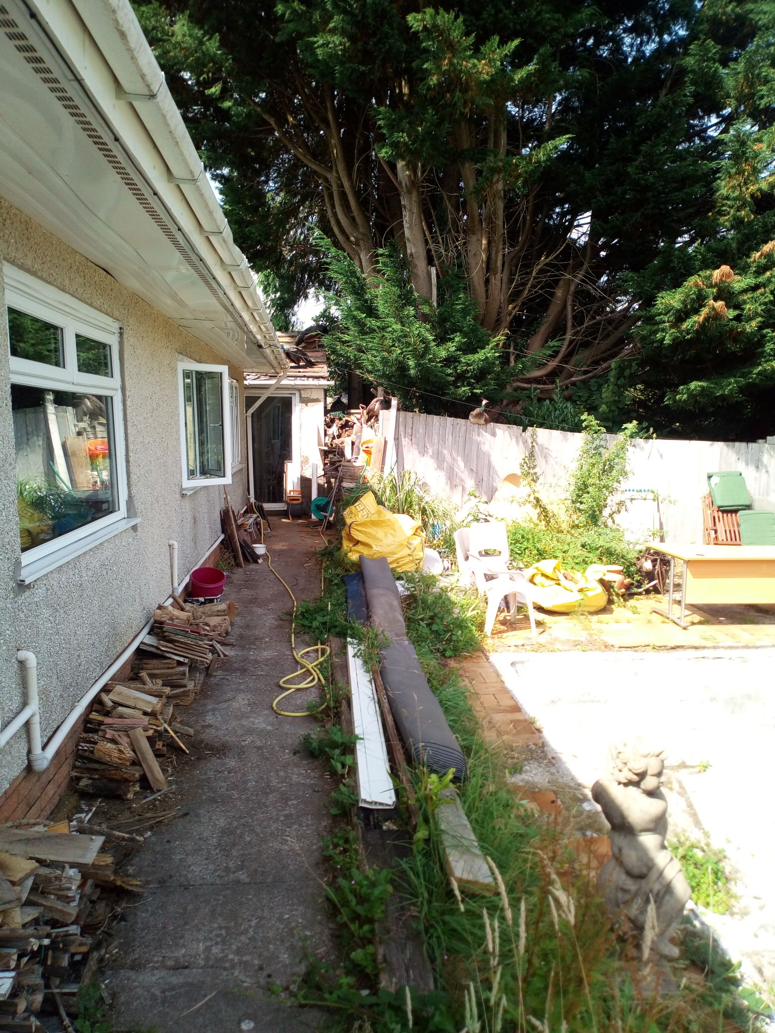 Homely hillside bungalow overlooking Welsh village Bungalows for Rent