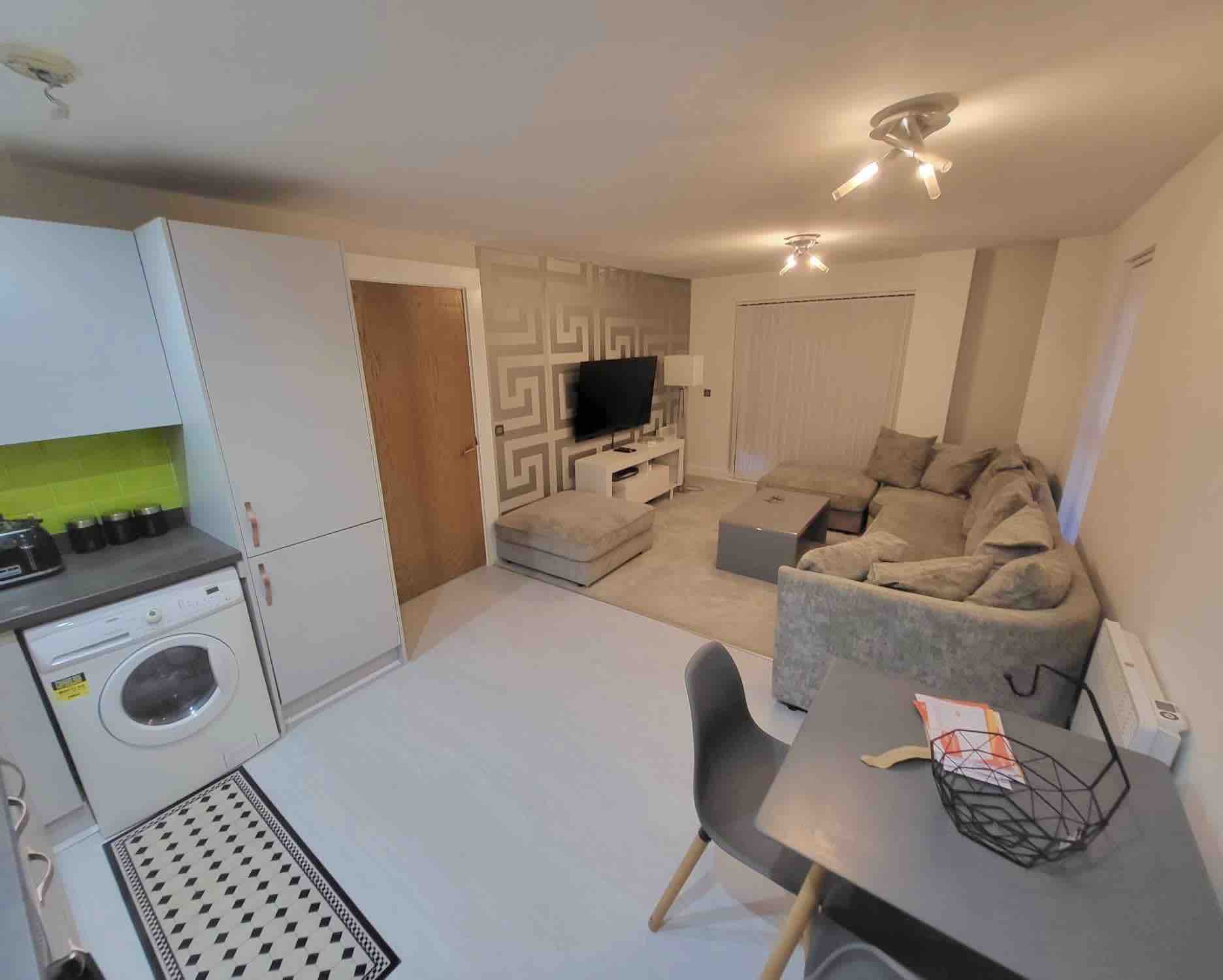Spacious & newly refurbished 2 bedroom apartment in Salford District, Greater Manchester