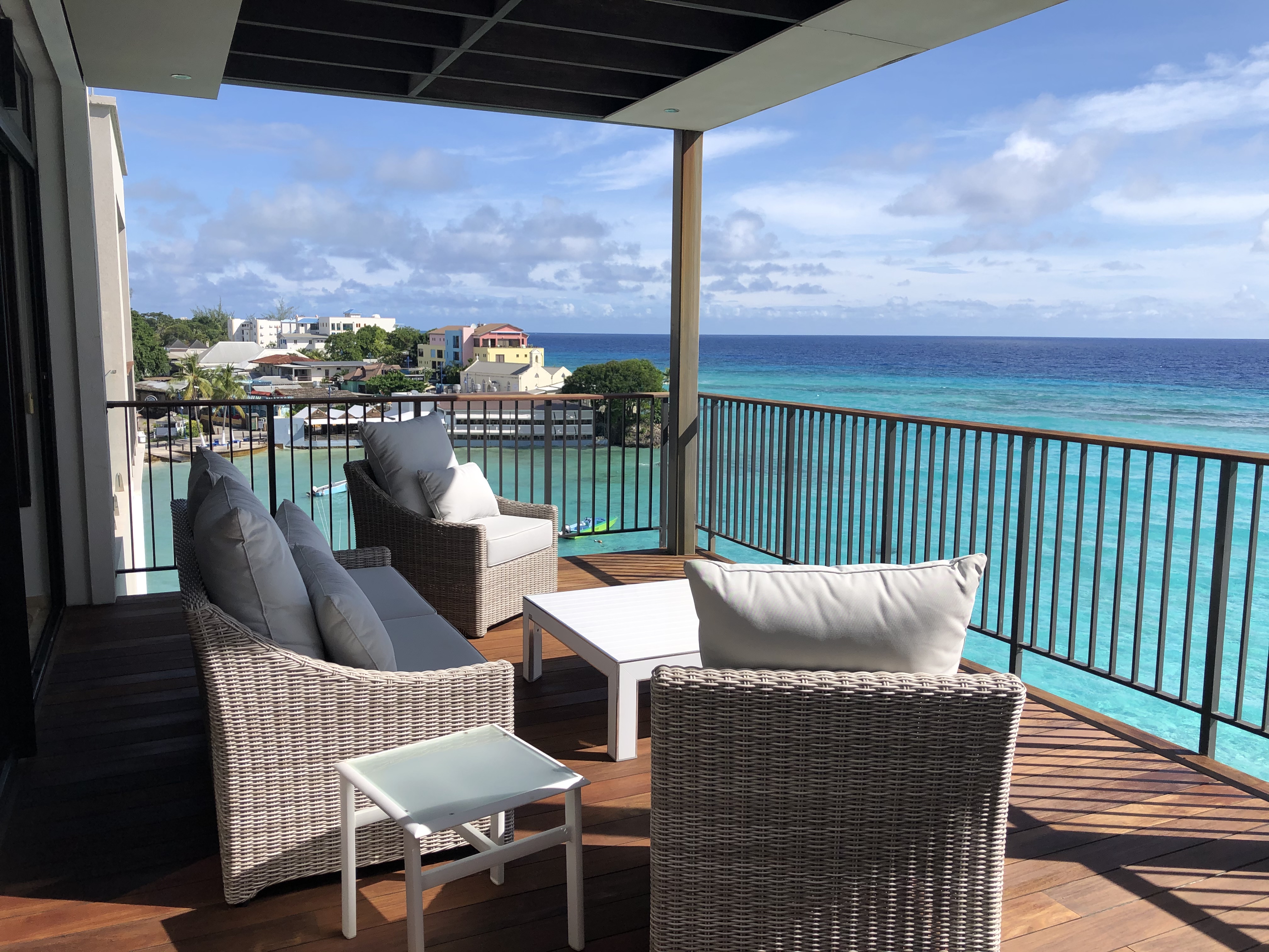 Ocean Reef Penthouse Cottage