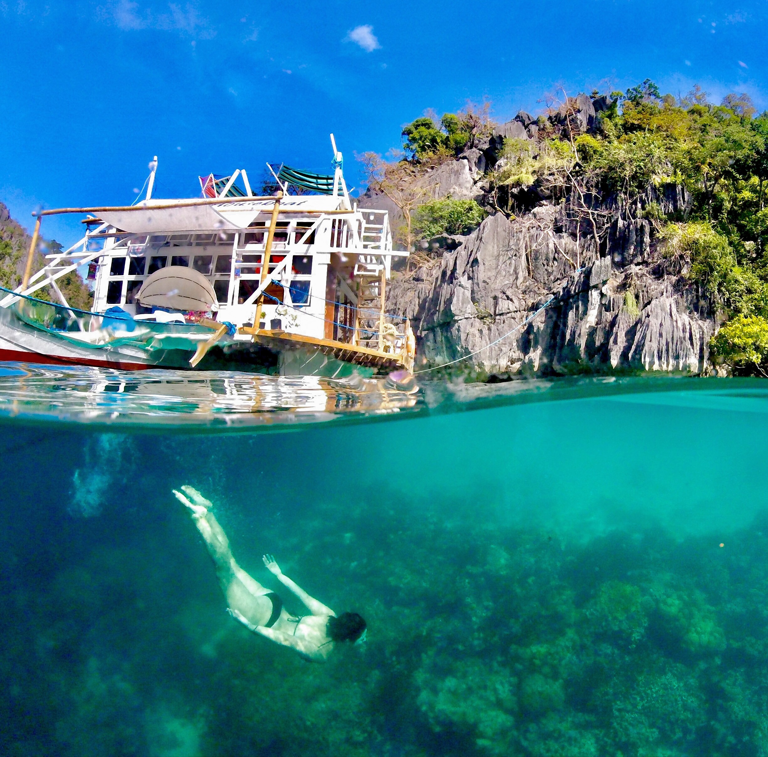 UnicornRoomThe only Houseboats for Rent