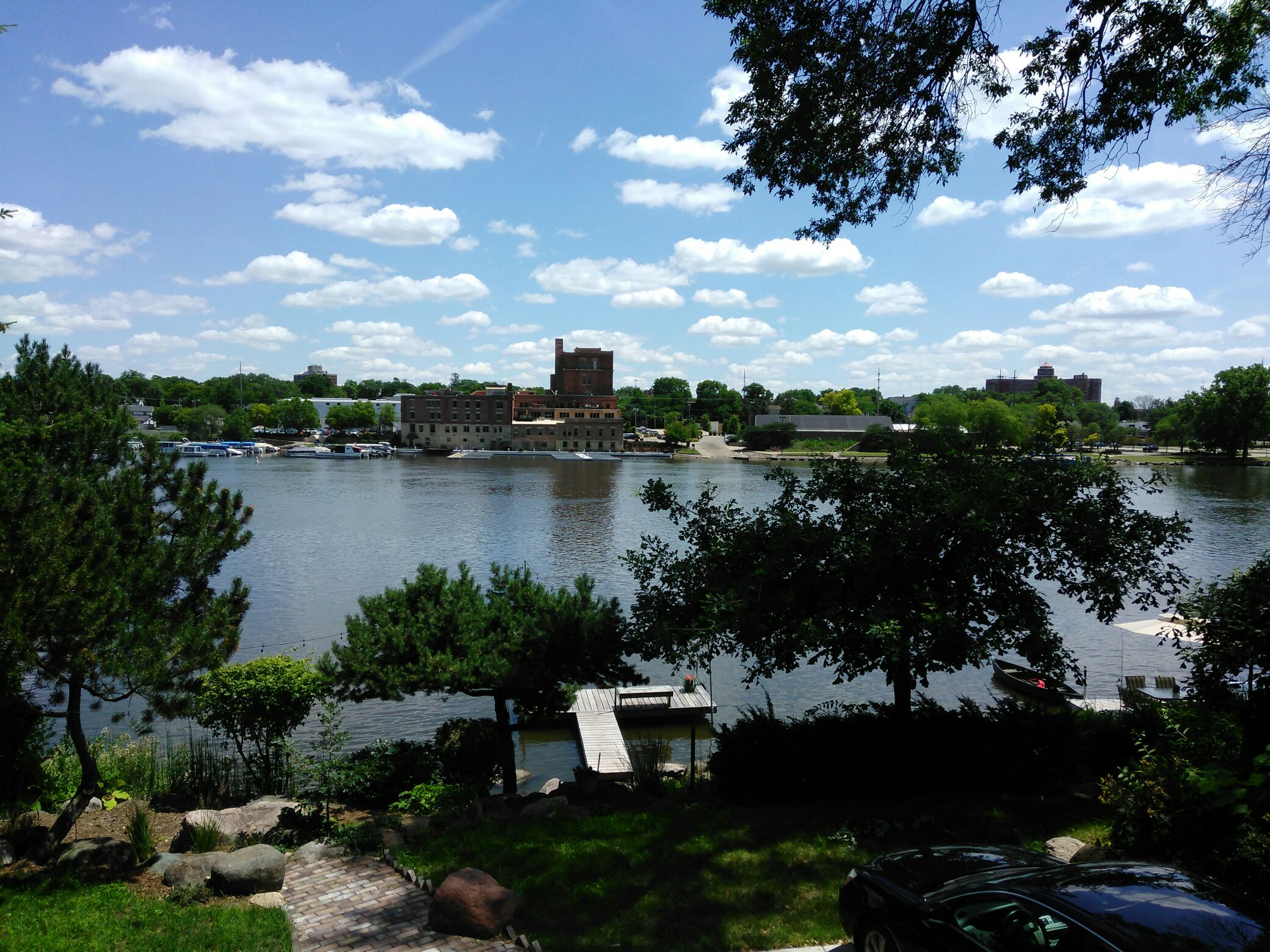 Historic Downtown Riverfront Suite Guest suites for Rent in Rockford