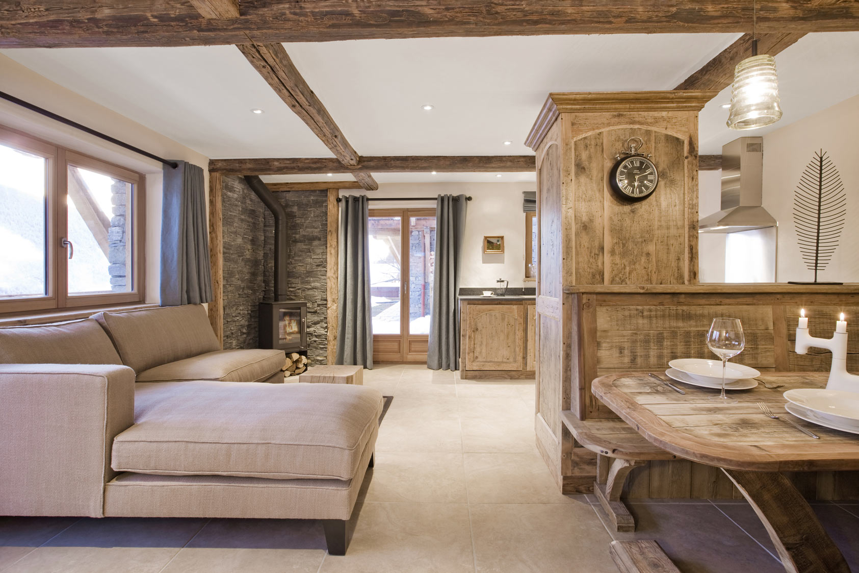 Luxury small chalet in French Alps