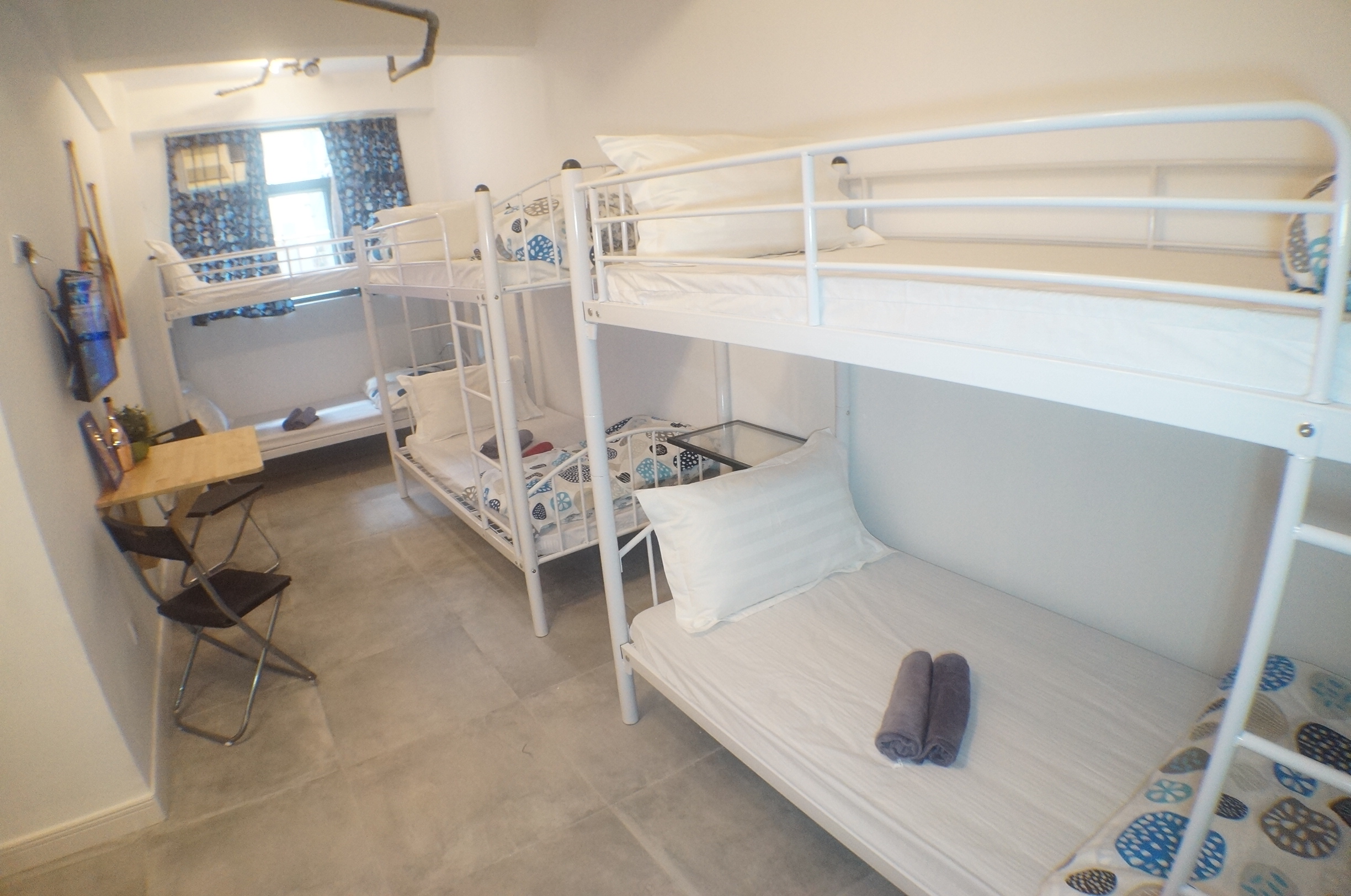 Downtown Sleeps 6 Studio APT Pe MTR downstairs!