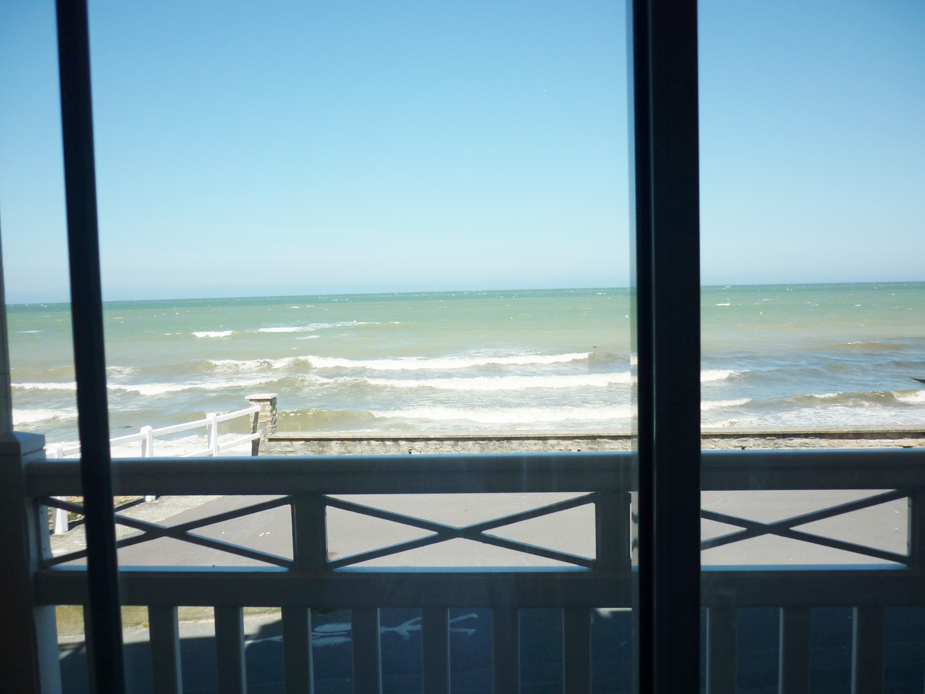 Ciel et mer! Invitation to contemplation...