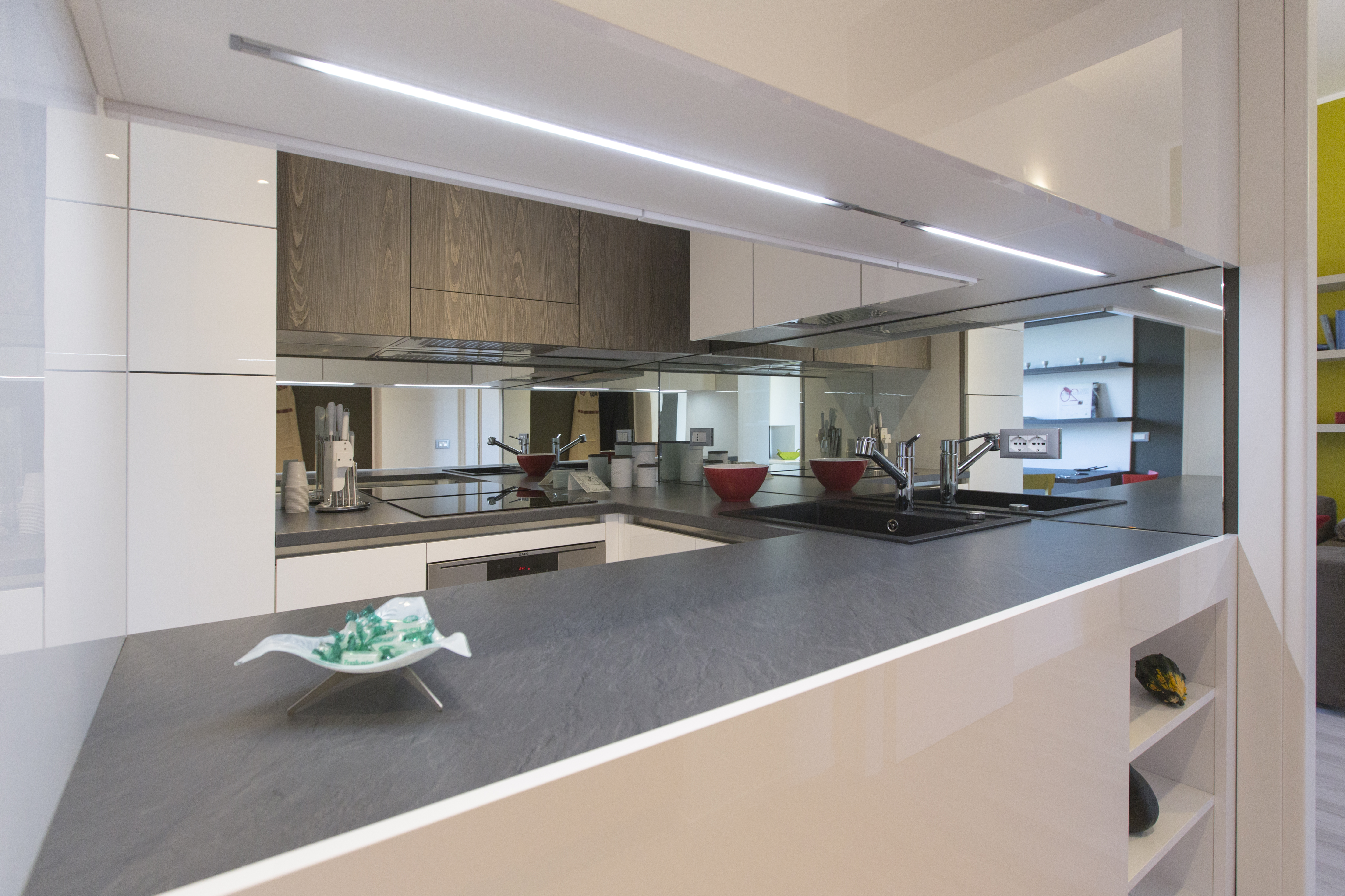 Modern Flat Stadio San Siro Fiera Rho & Milan City in BANDE NERE, Milan