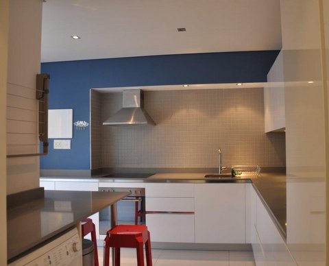 Designer studio in Camps Bay - aircon & fibre.
