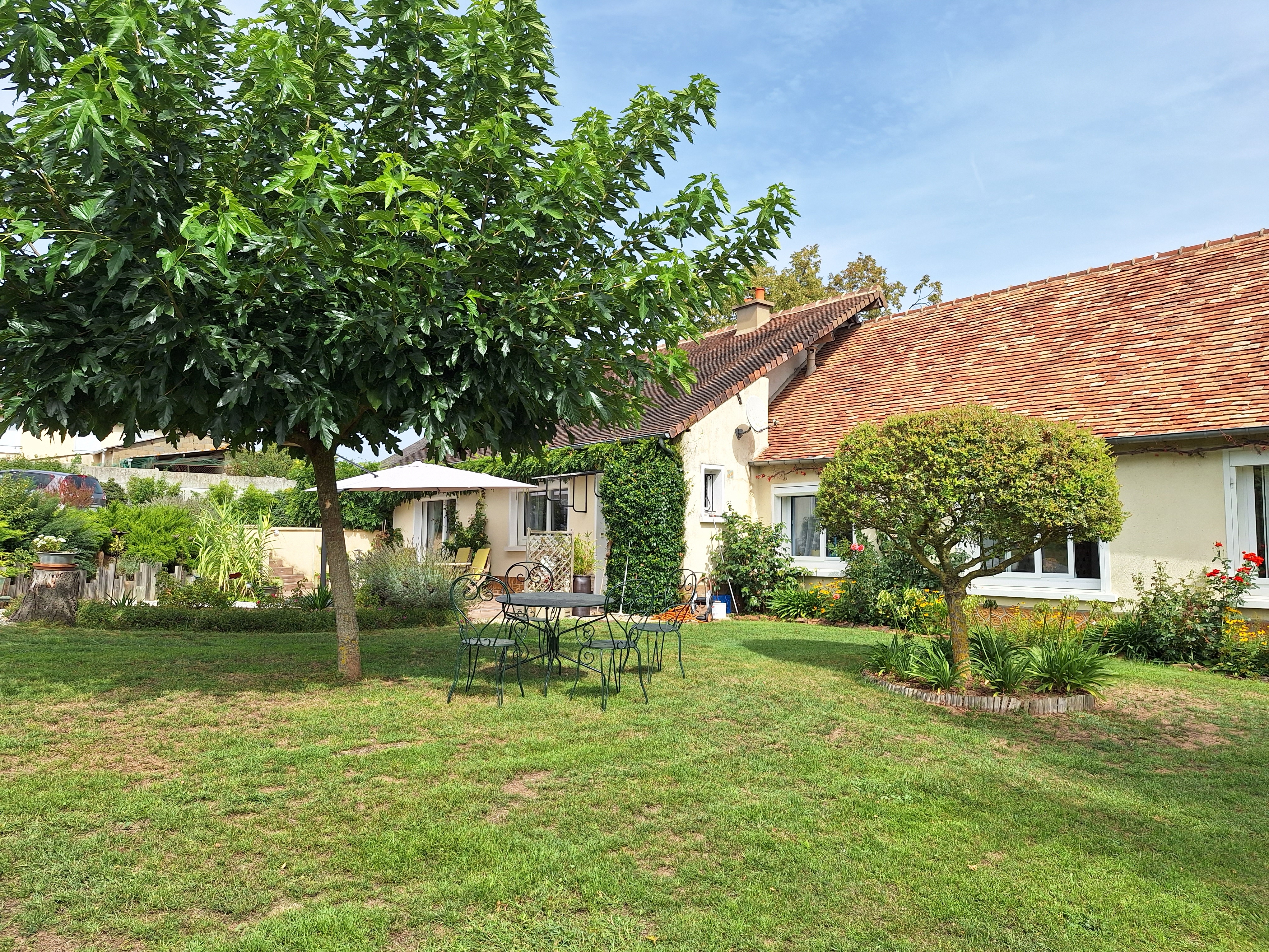 2 bedrooms 10 min from the circuit