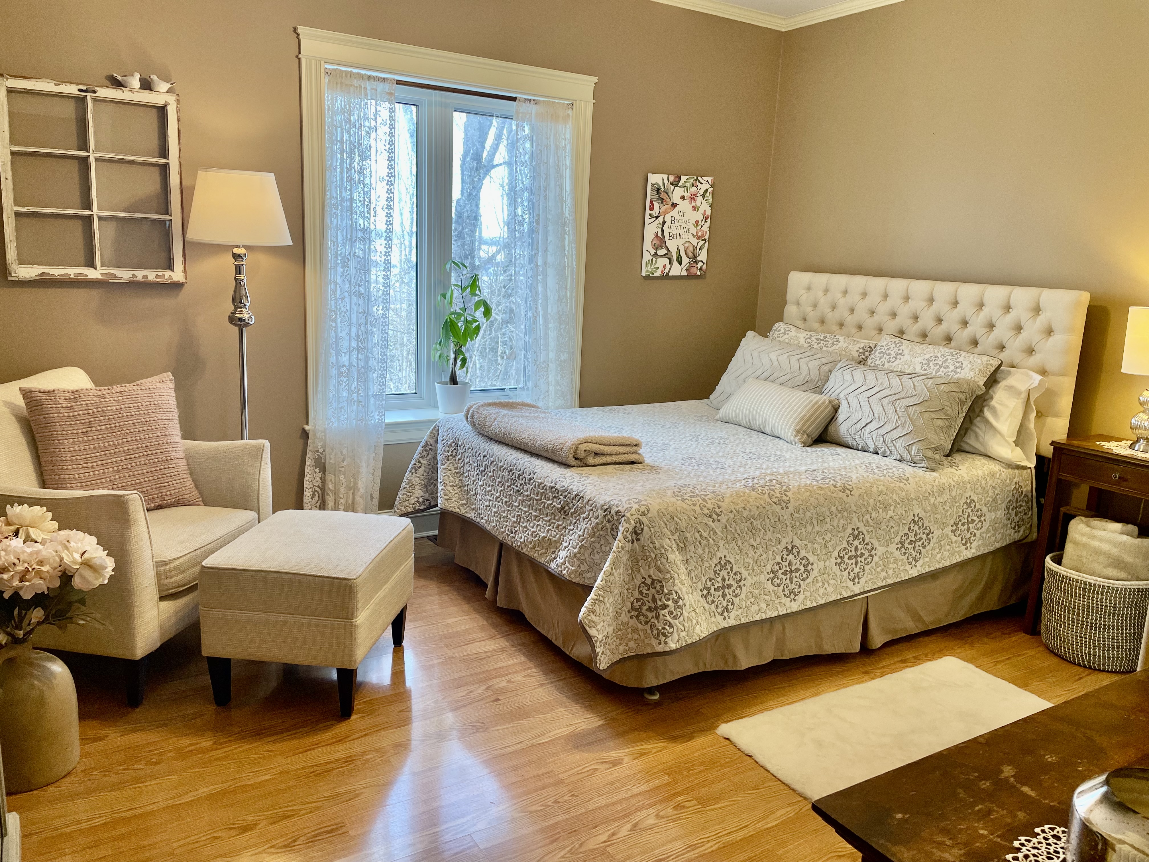 Warm, Inviting Room with Beautiful View in Douglas, New Brunswick