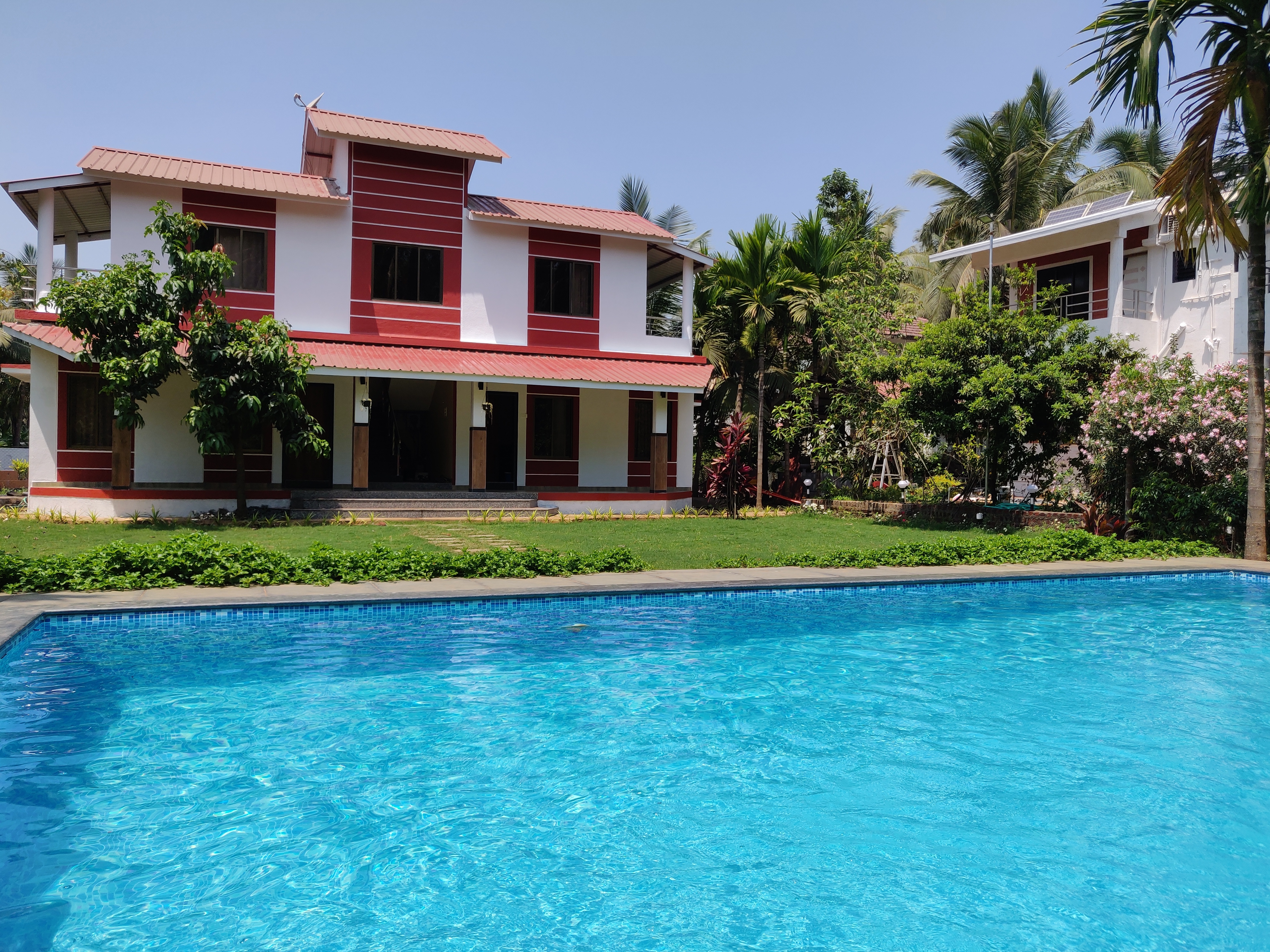 Chaitraban cottage  large room AC *