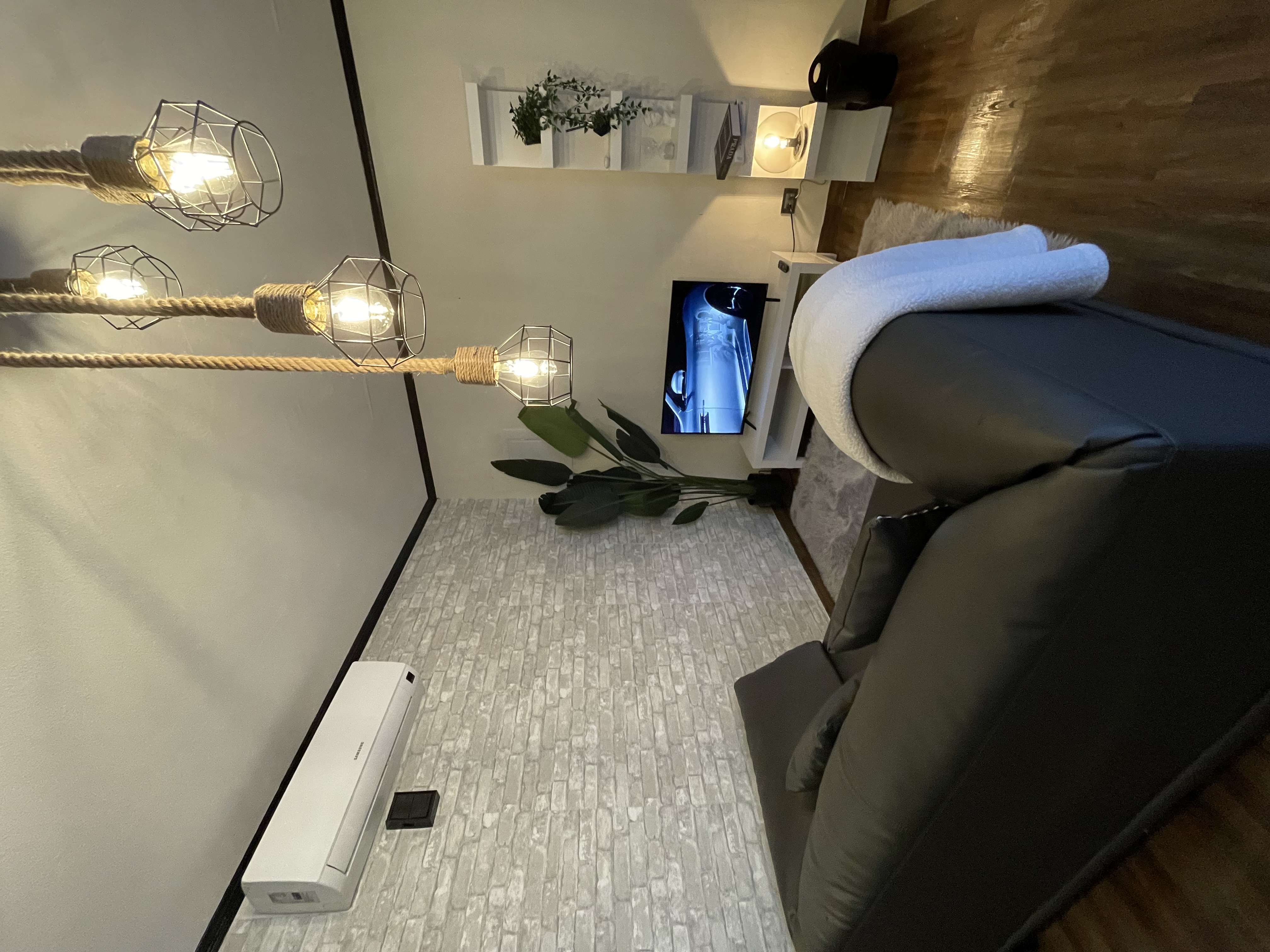 Modern 1 Bedroom Apt. 2 minutes away from Garapan