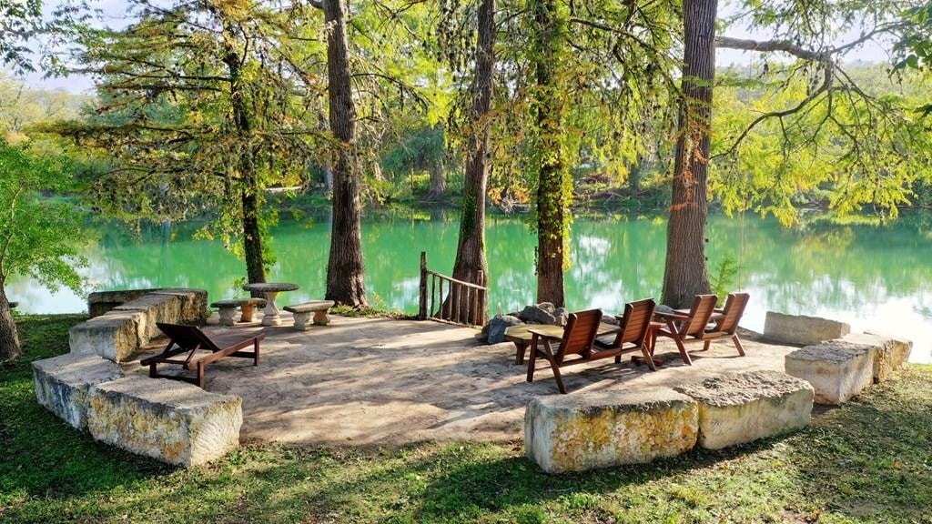 On River, Casa Blanca Main House, Sleeps 18, Patio Houses for Rent in