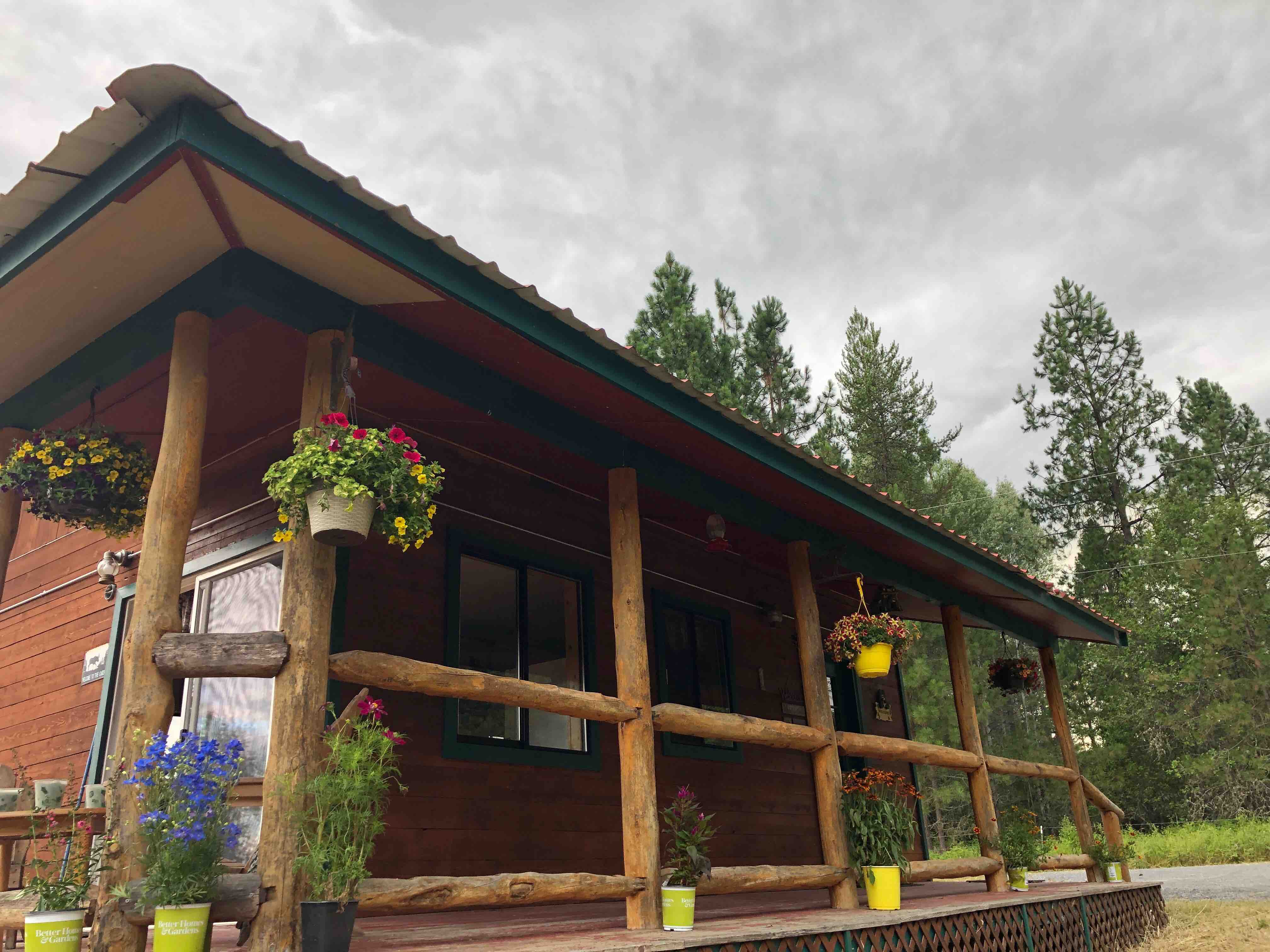 The Hidden Moose Lodge Cabins for Rent in Ione, Washington, United States