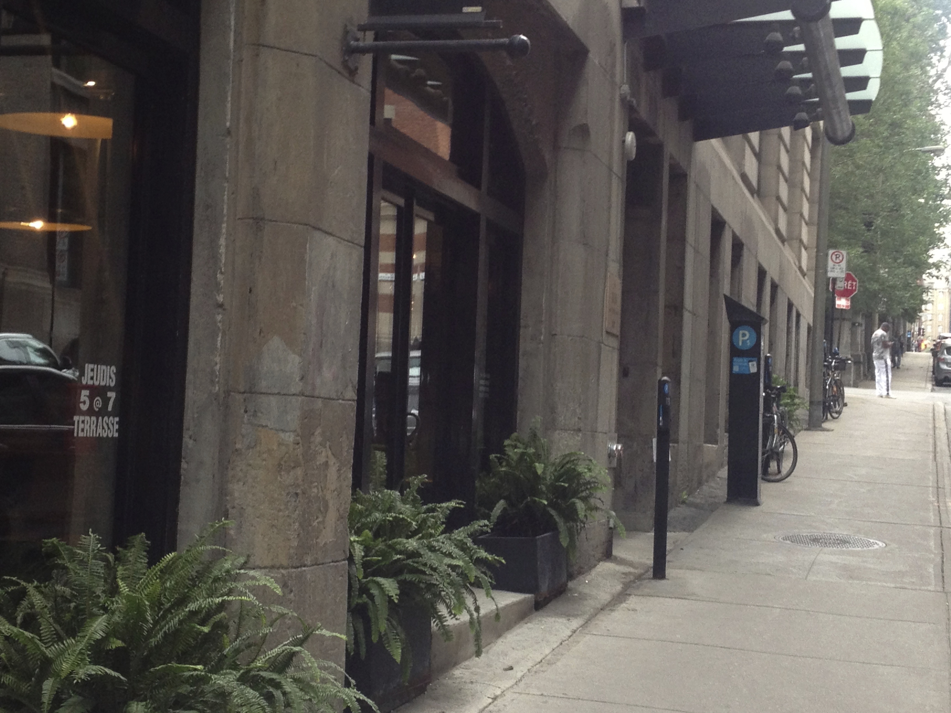 studio vraiment chic in Ville-Marie, Montreal