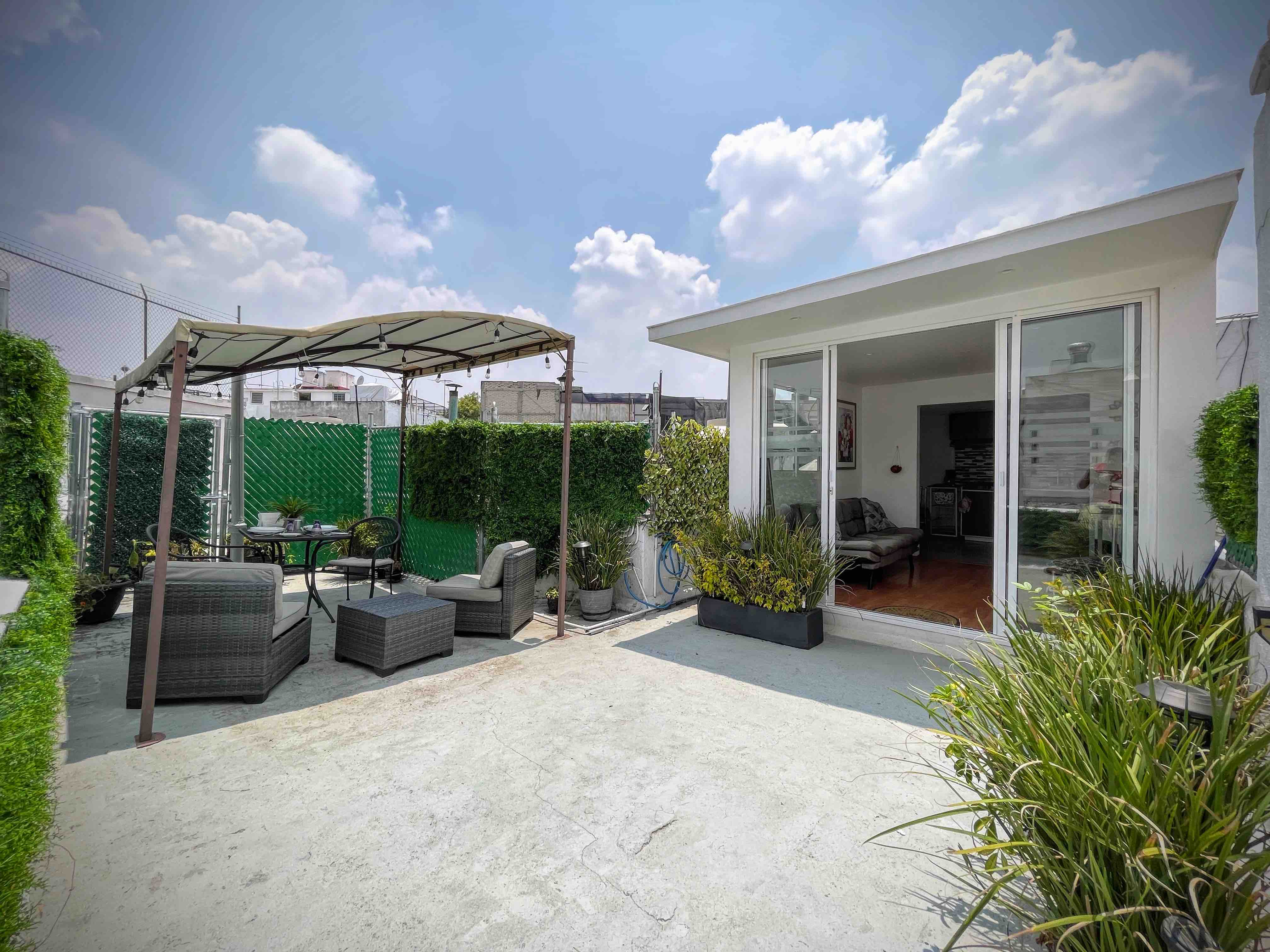 Penthouse with terrace in Colonia Roma by Condesa in Cuauhtémoc, Mexico City