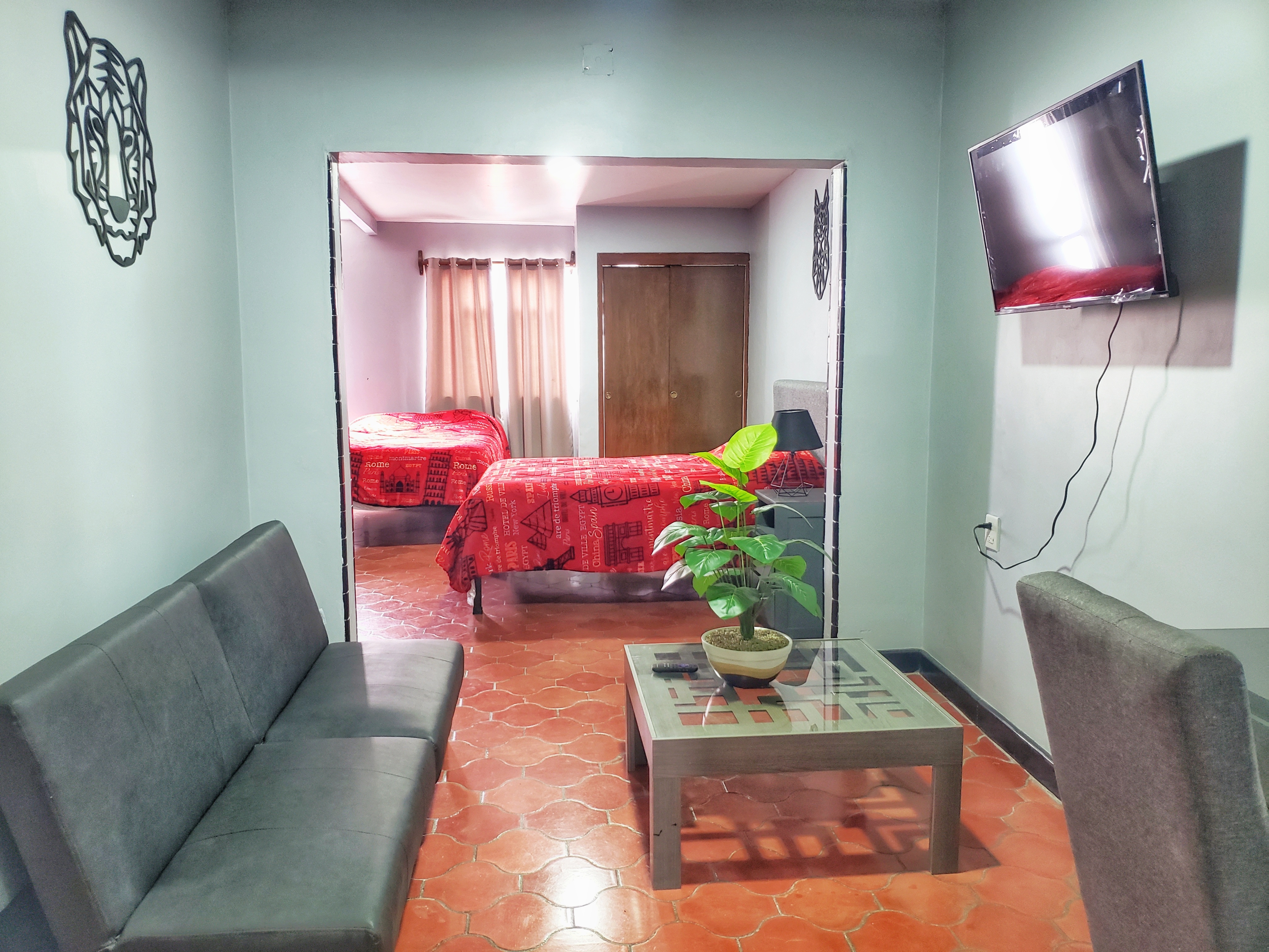 Hotel Boutique, Casa Salvador. Nuevo. Netflix.