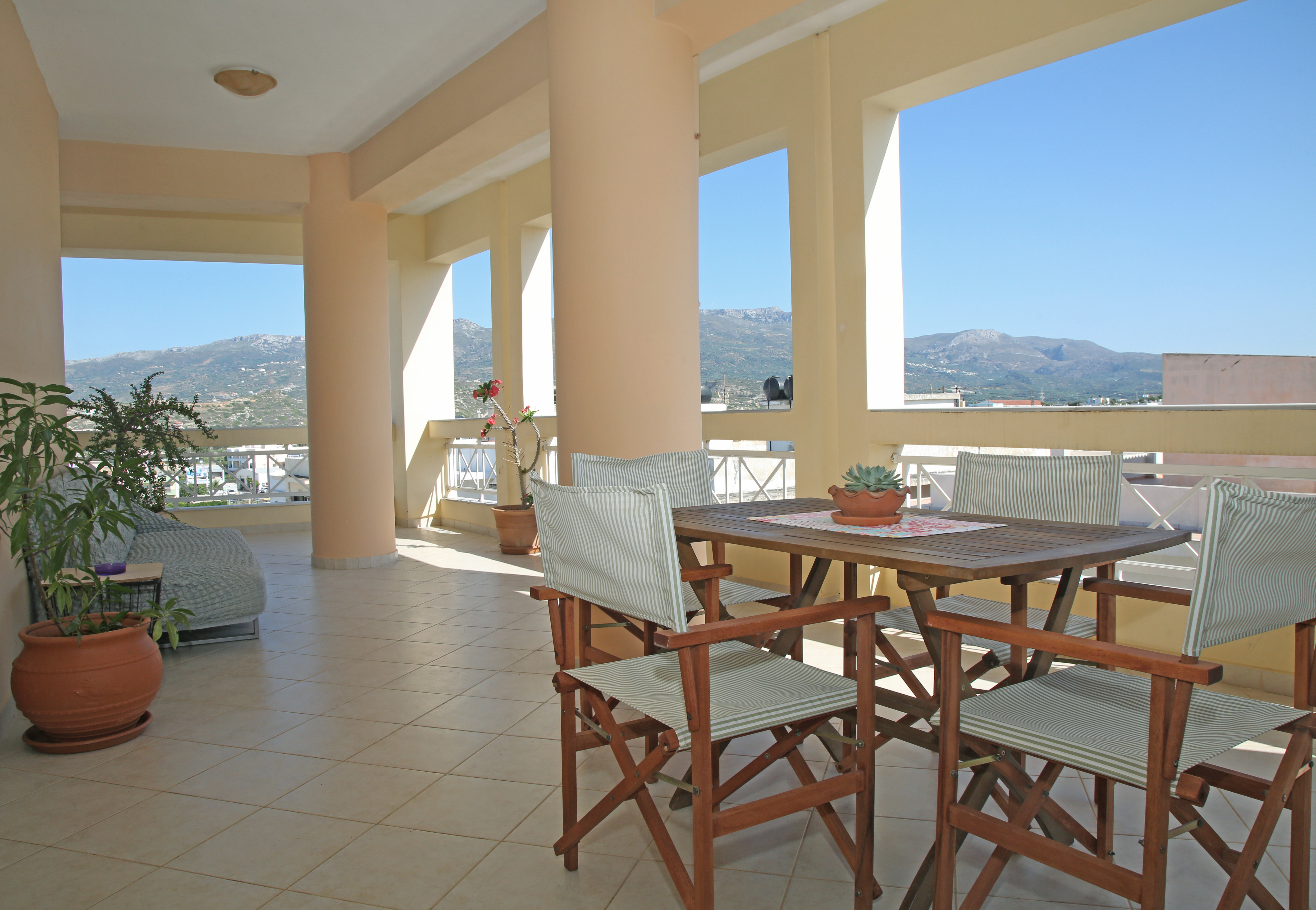 Veranta DownTown Sitia - 2min from Beach/ Centre