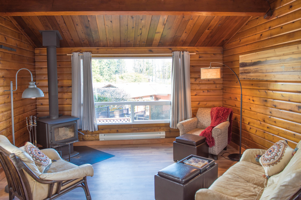 The Cozy Cabin Cabins for Rent in Sooke, British Columbia, Canada