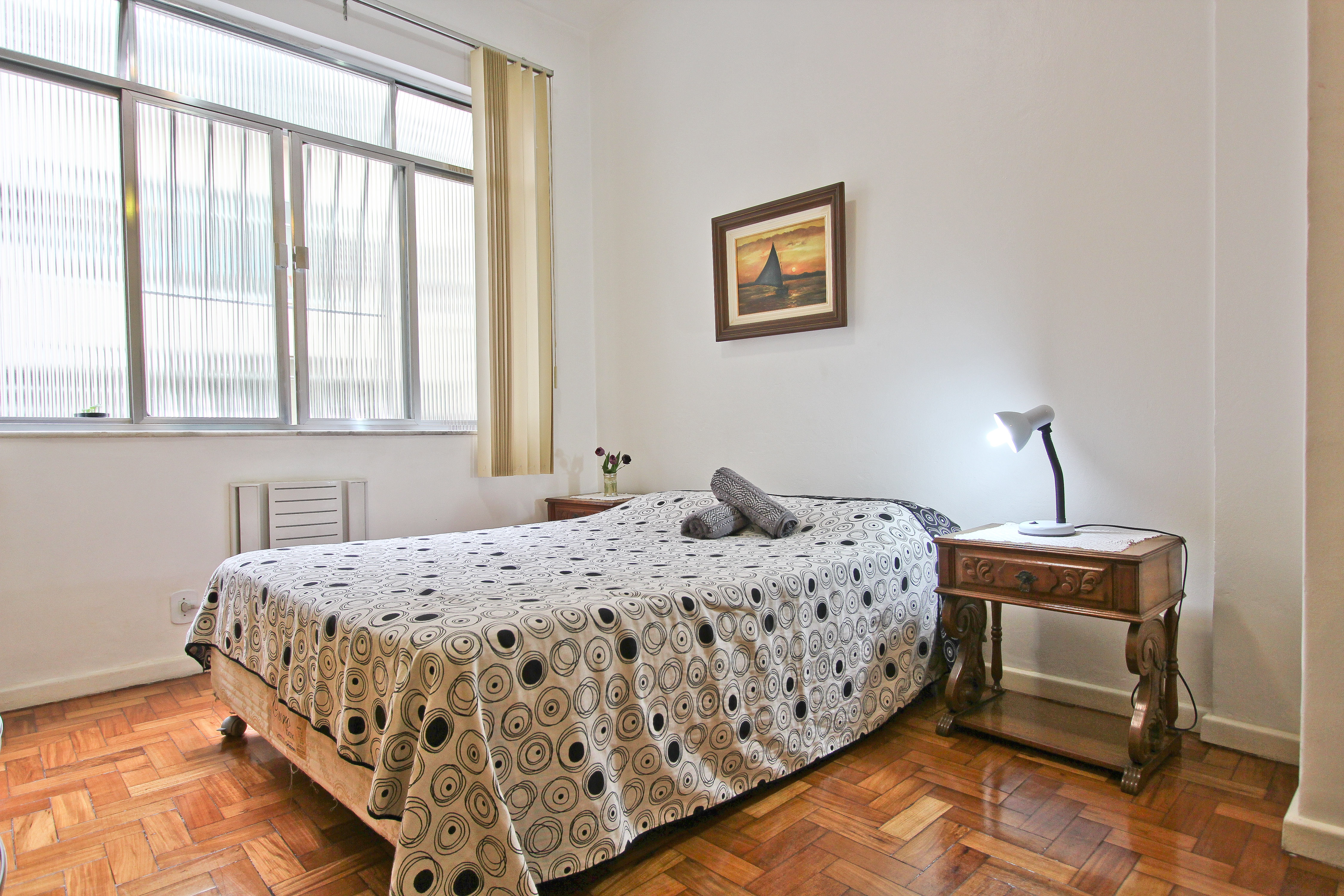 EXCELENTE APARTAMENTO EM COPACABANA