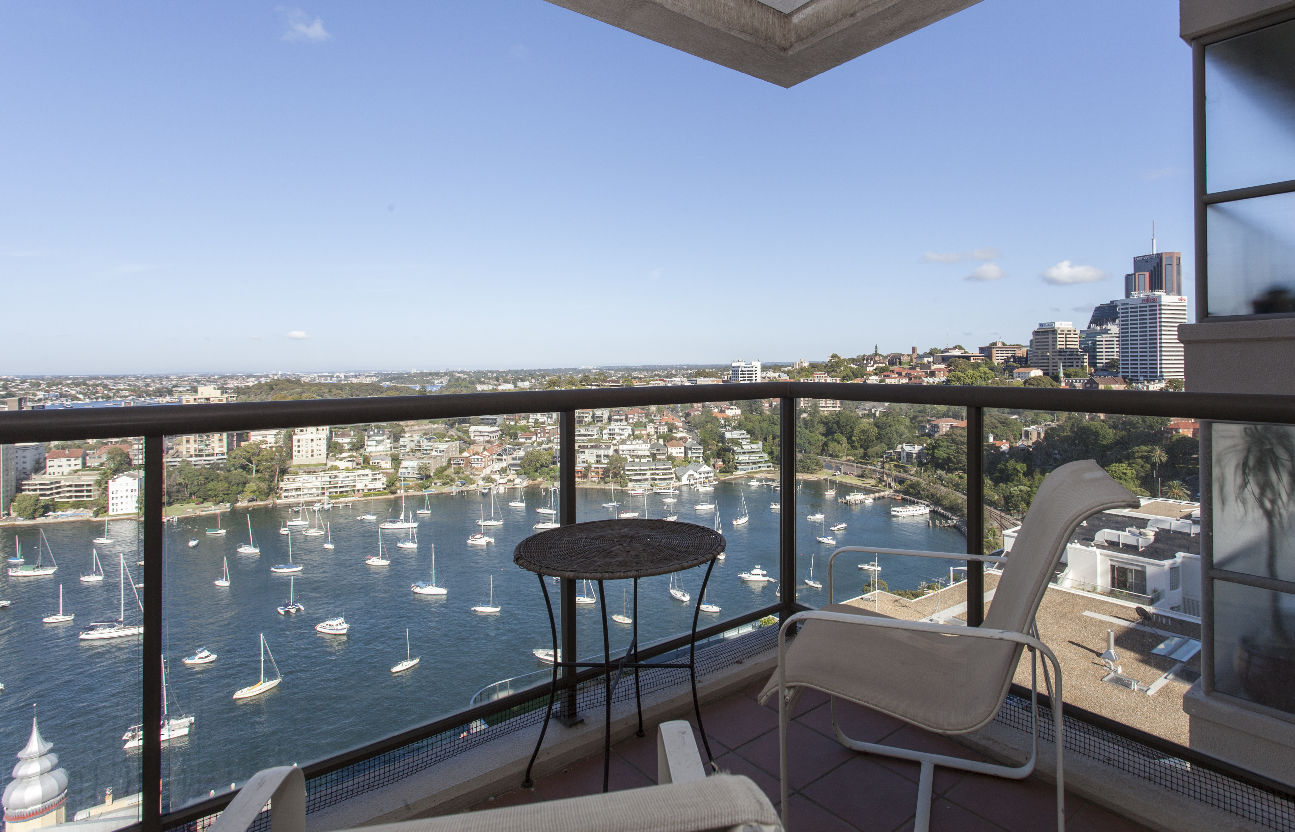 Waterfront Bayview, 2bedrm+Parking in North Sydney, Sydney