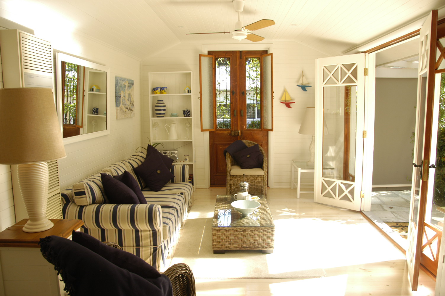 Charming seaside garden cottage