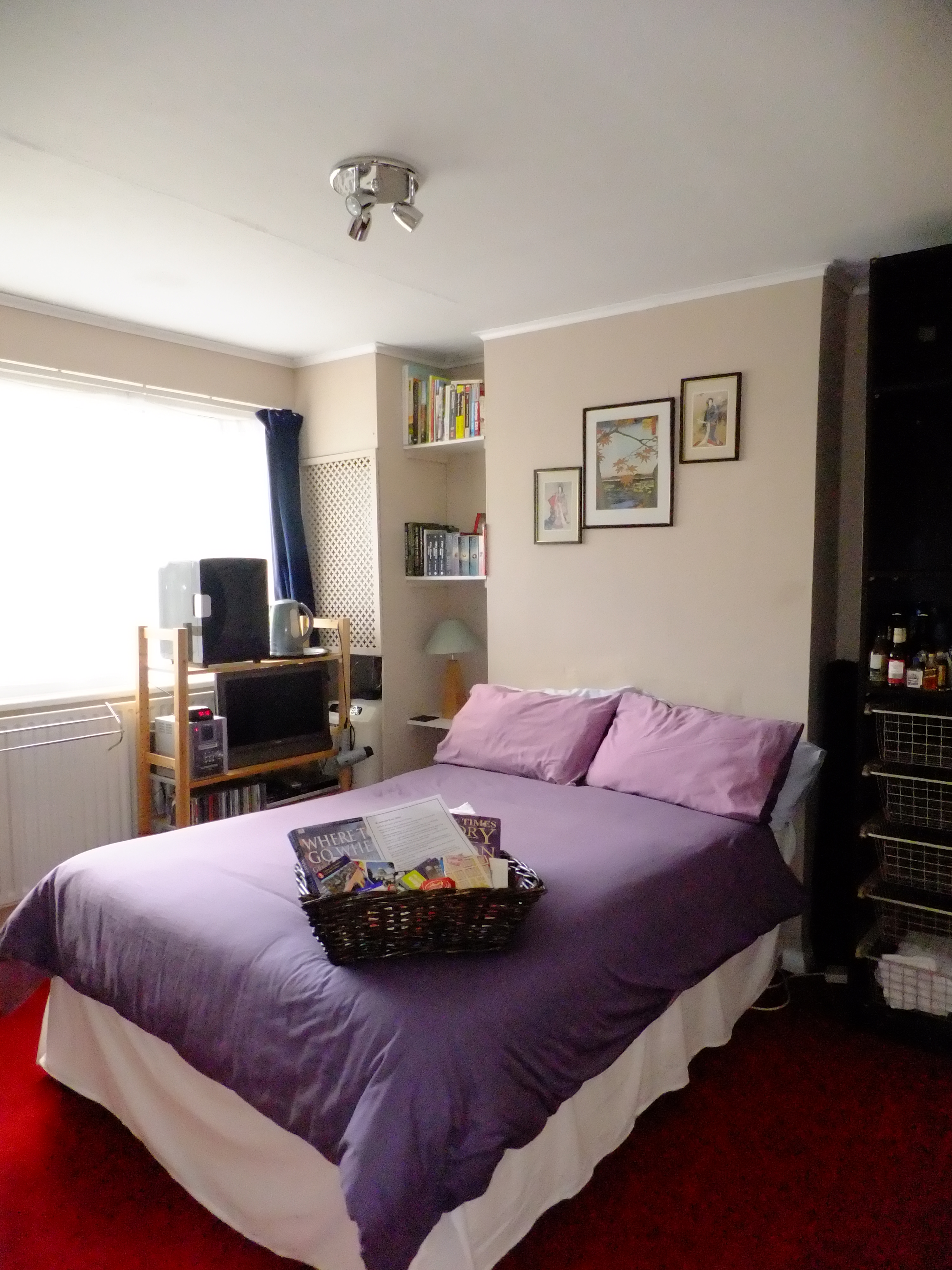Double Room 2 Miles from Wimbledon in Morden SM4 in Merton, London