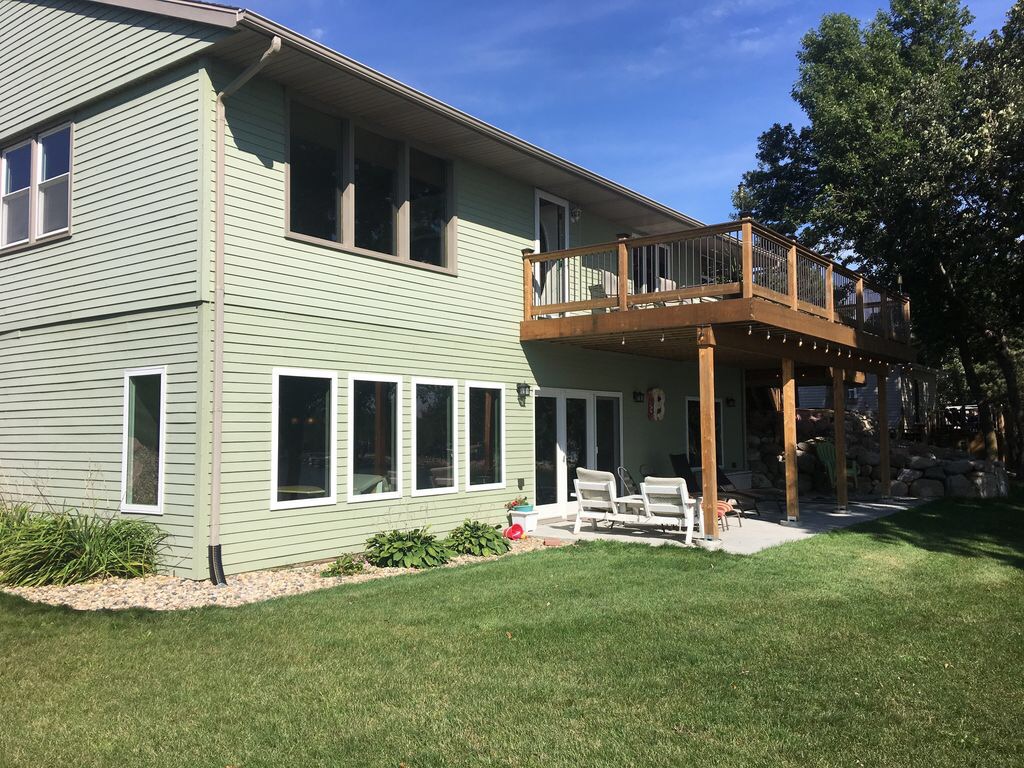 Beautiful Lake Home On Clear Lake Houses for Rent in Lake City, South