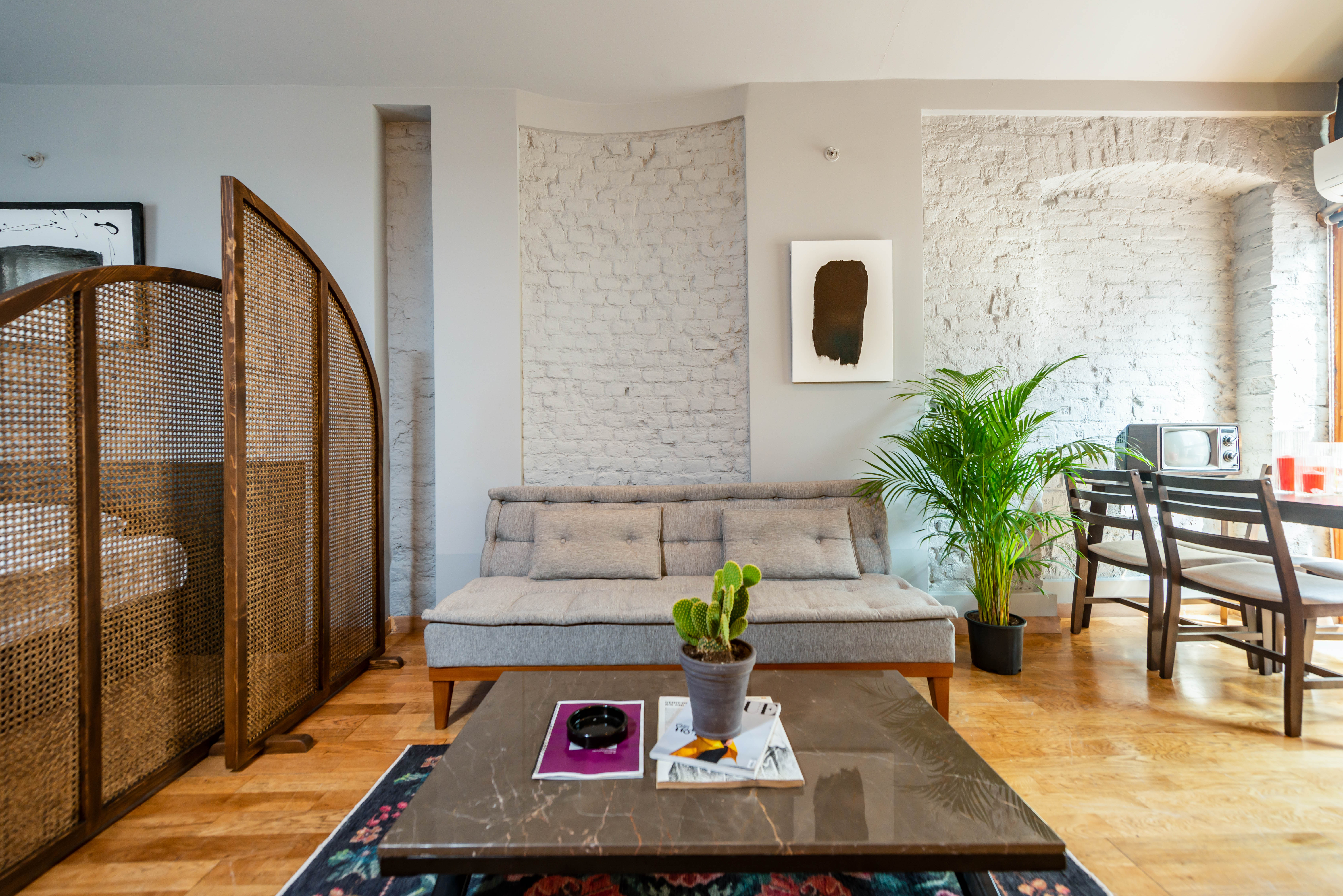 Sami's Studio : Modern Studio in Hip Neighborhood