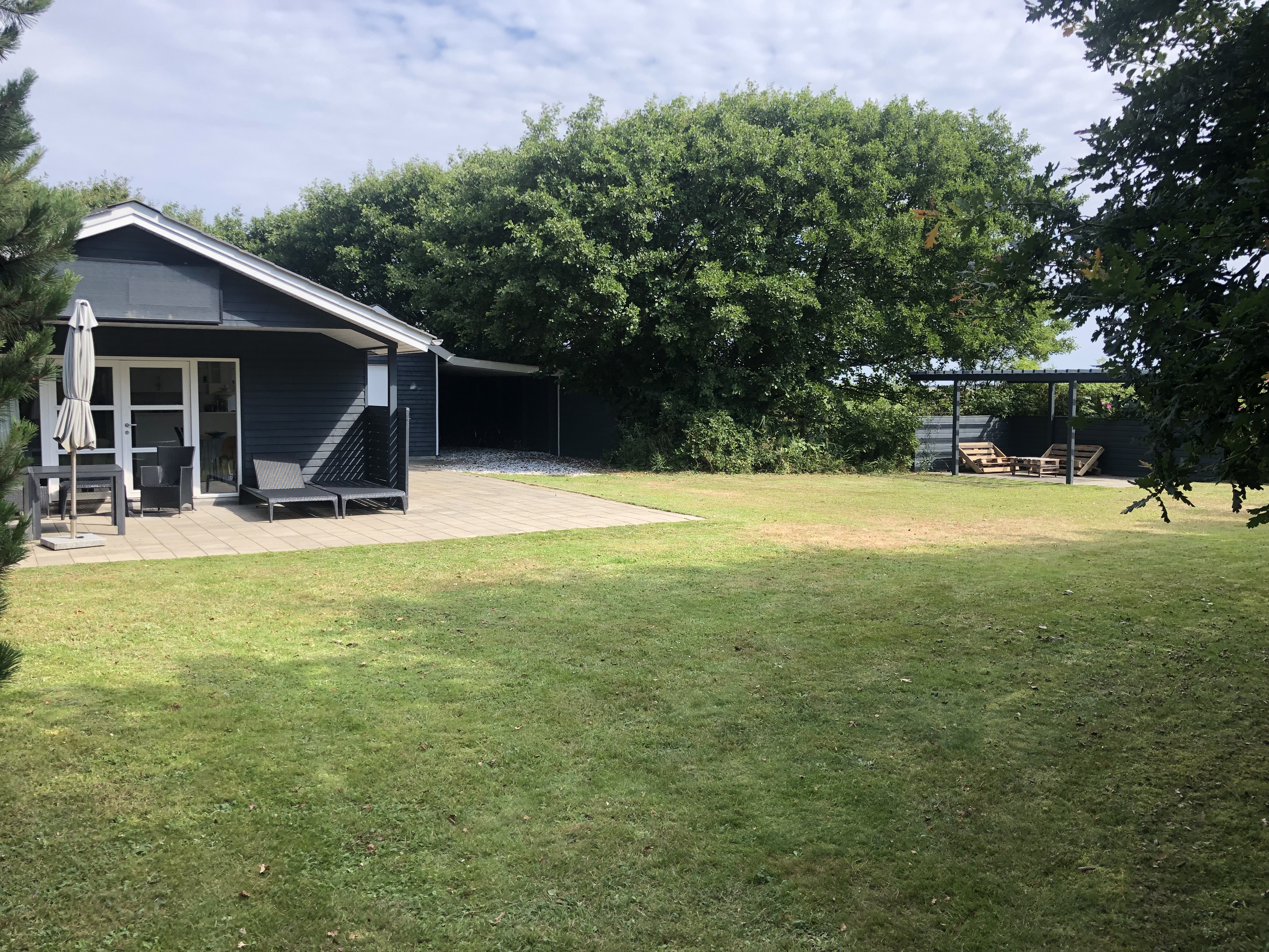 Cottage on quiet road overlooking the fjord
