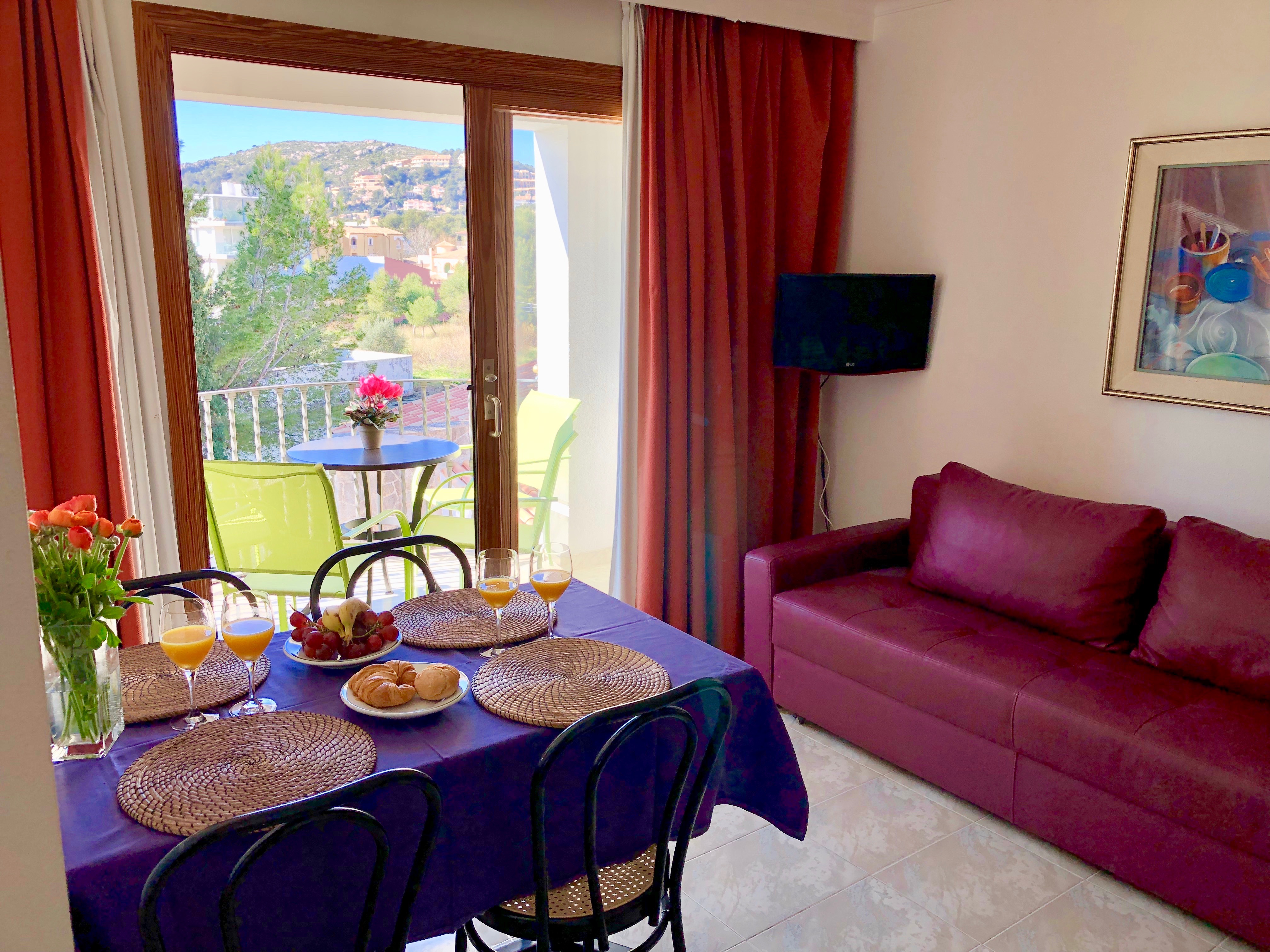 2 BEDROOM APARTMENT SEA VIEW