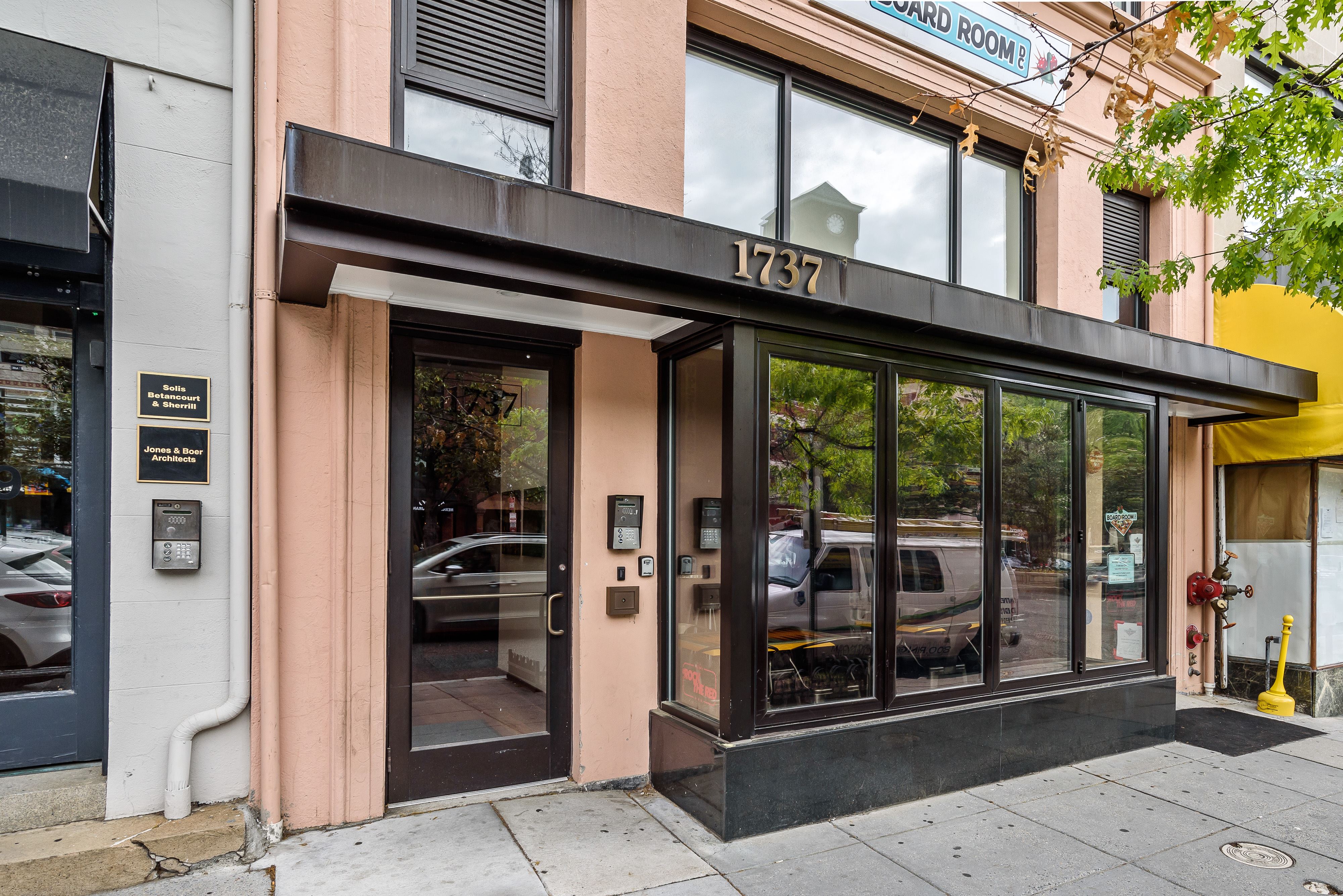 Luxury DuPont Duplex/Anna Maria Residences 502 Apartments for Rent in