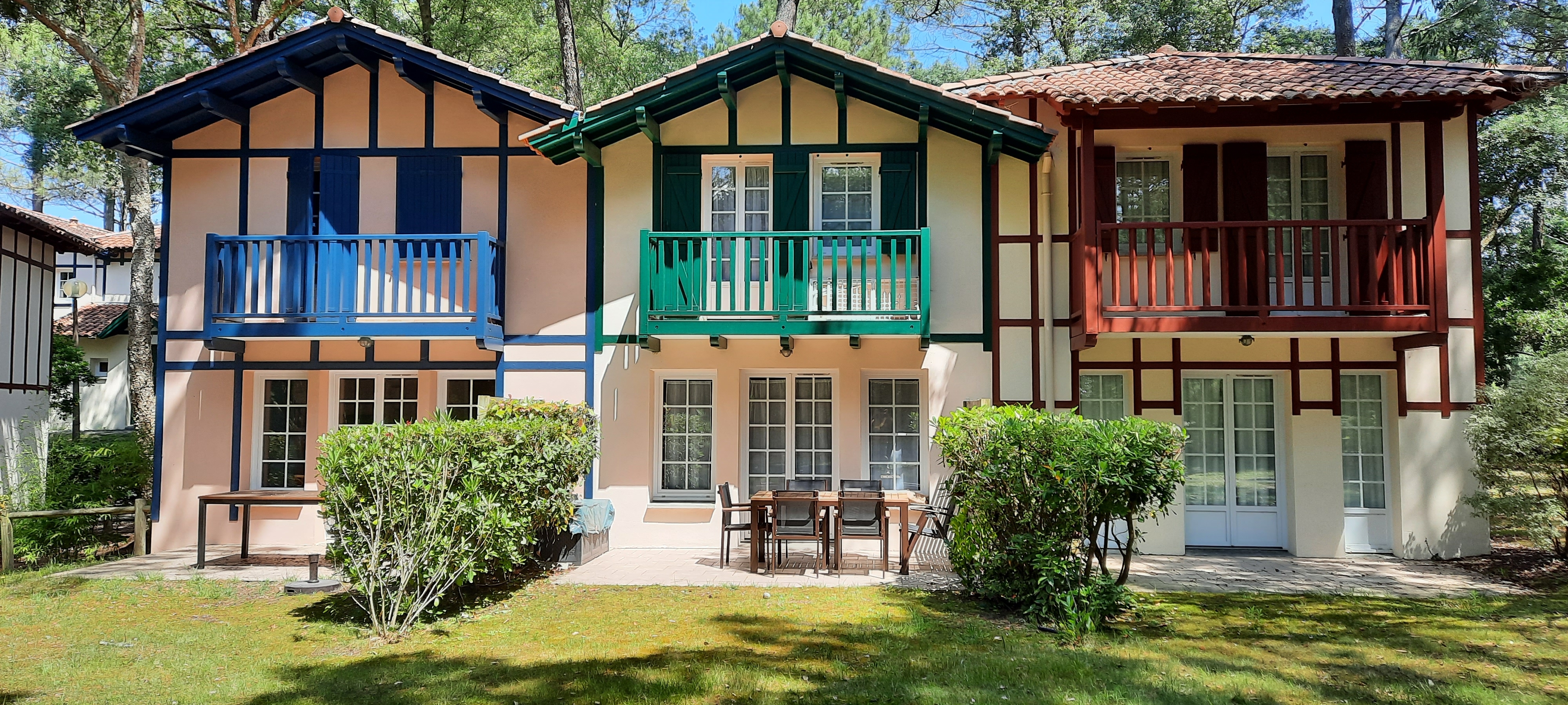 House 5/7 people in the heart of a golf course, beach 800 m away