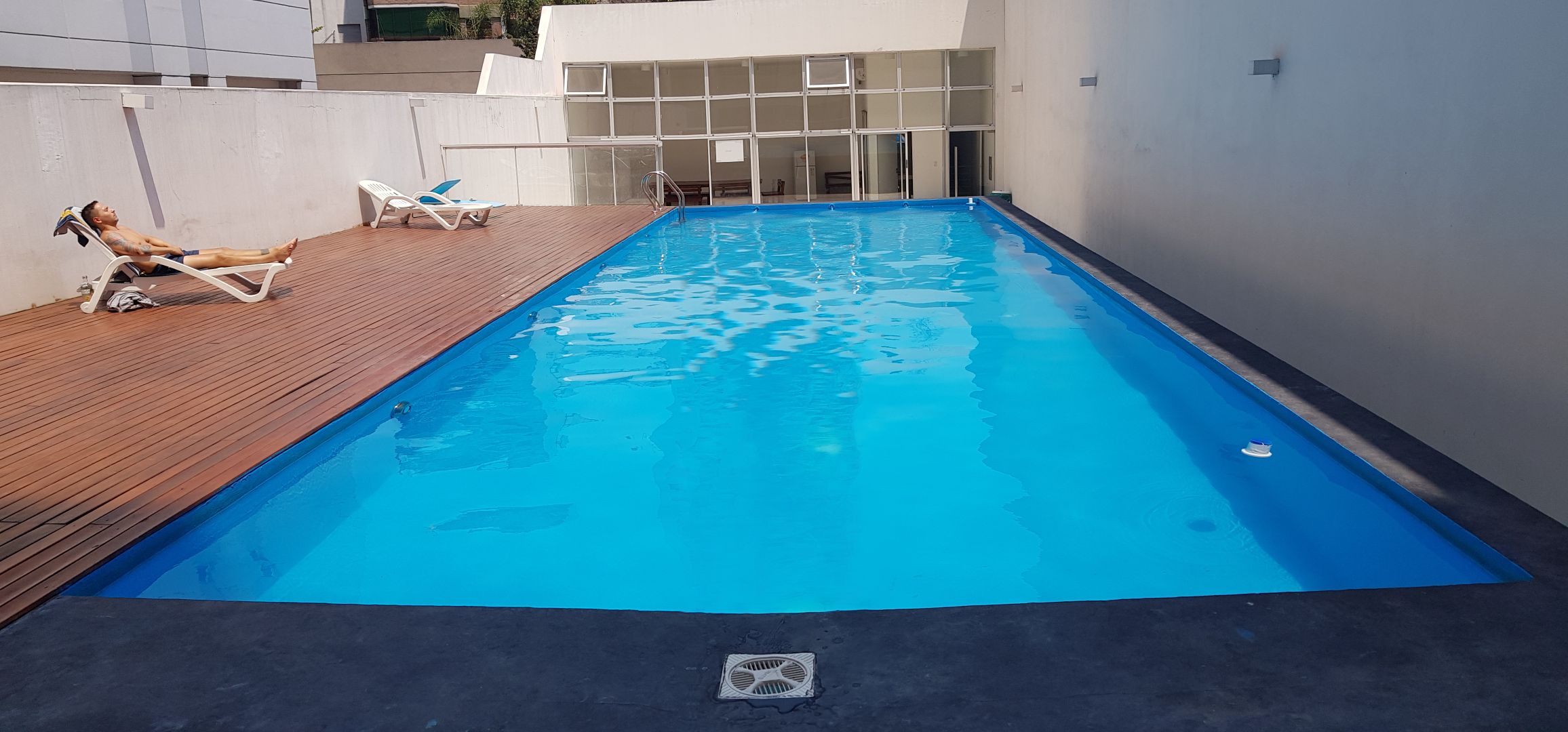 HERMOSO-PISCINA-LUZ AND SOL- FRONT AND BALCON-2PAX
