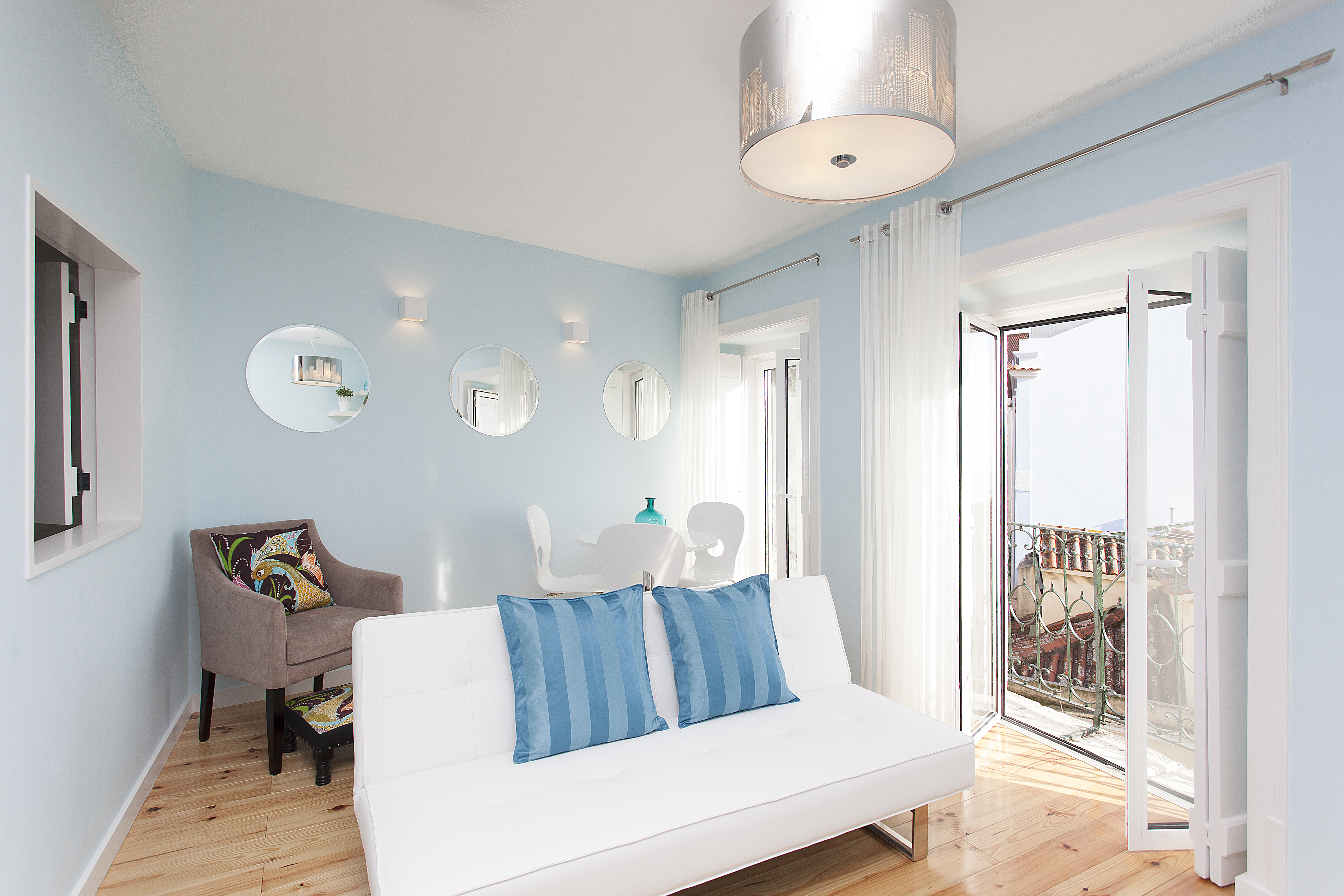 Alfama Blue House I (River View)