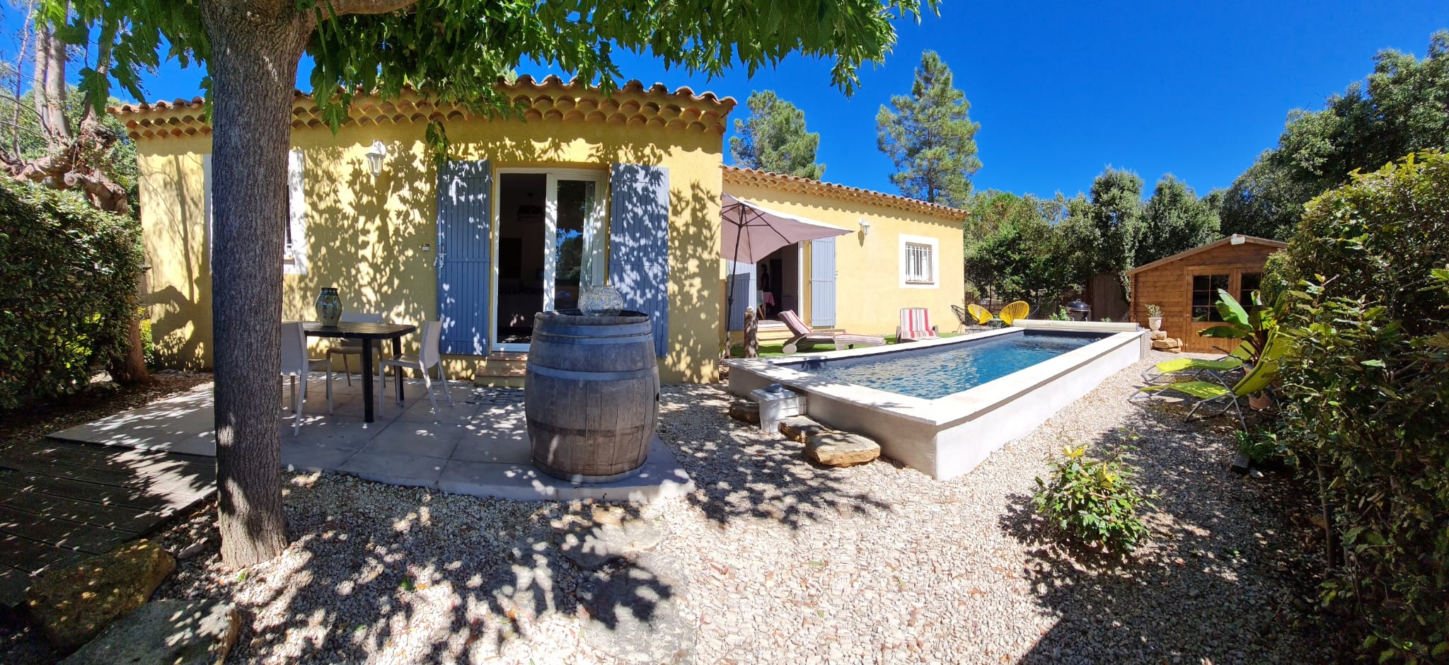 Villa Thocol at the foot of Mont-Ventoux