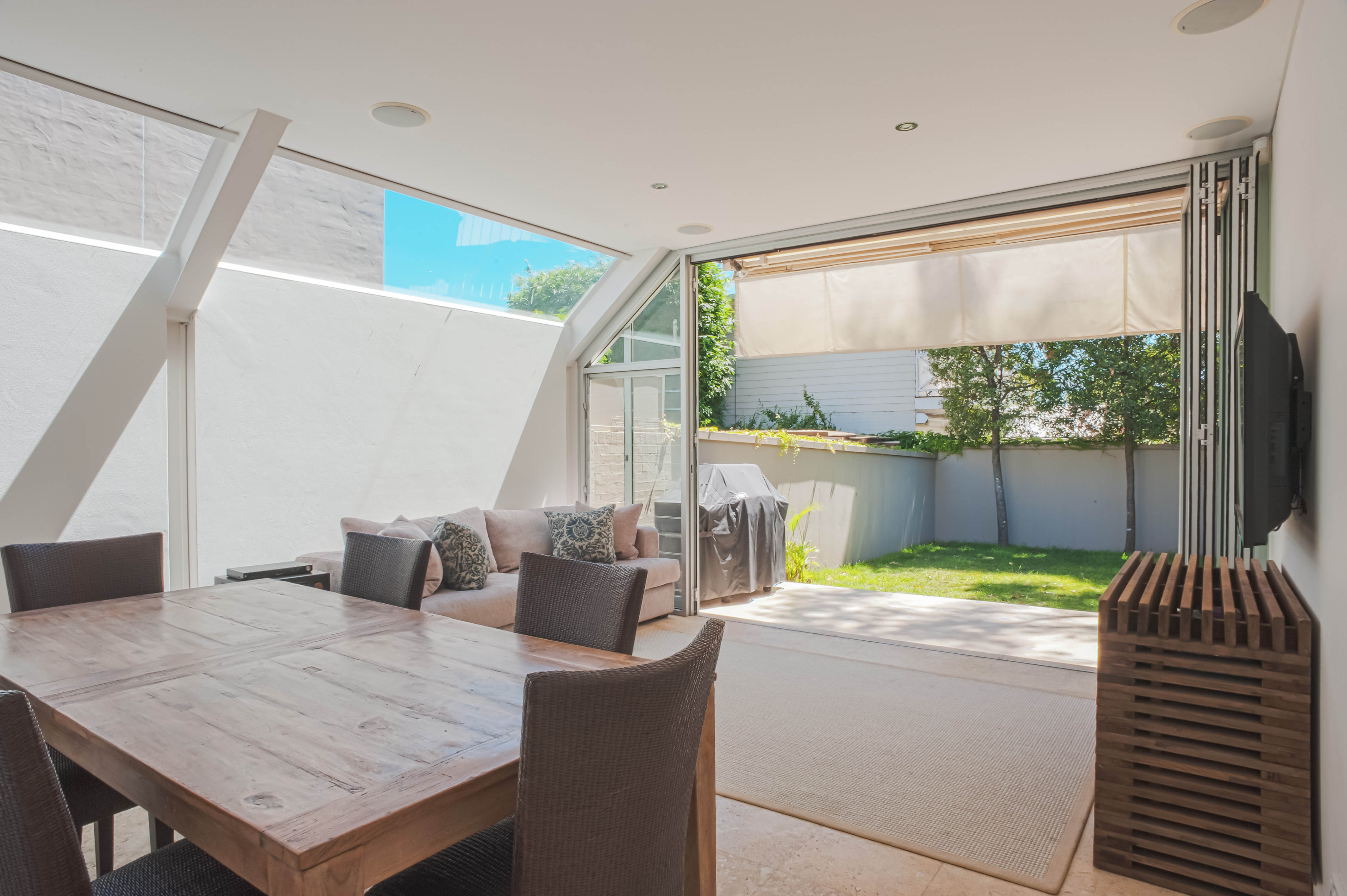 Modern Sydney home near beach,shops in Waverley, Sydney