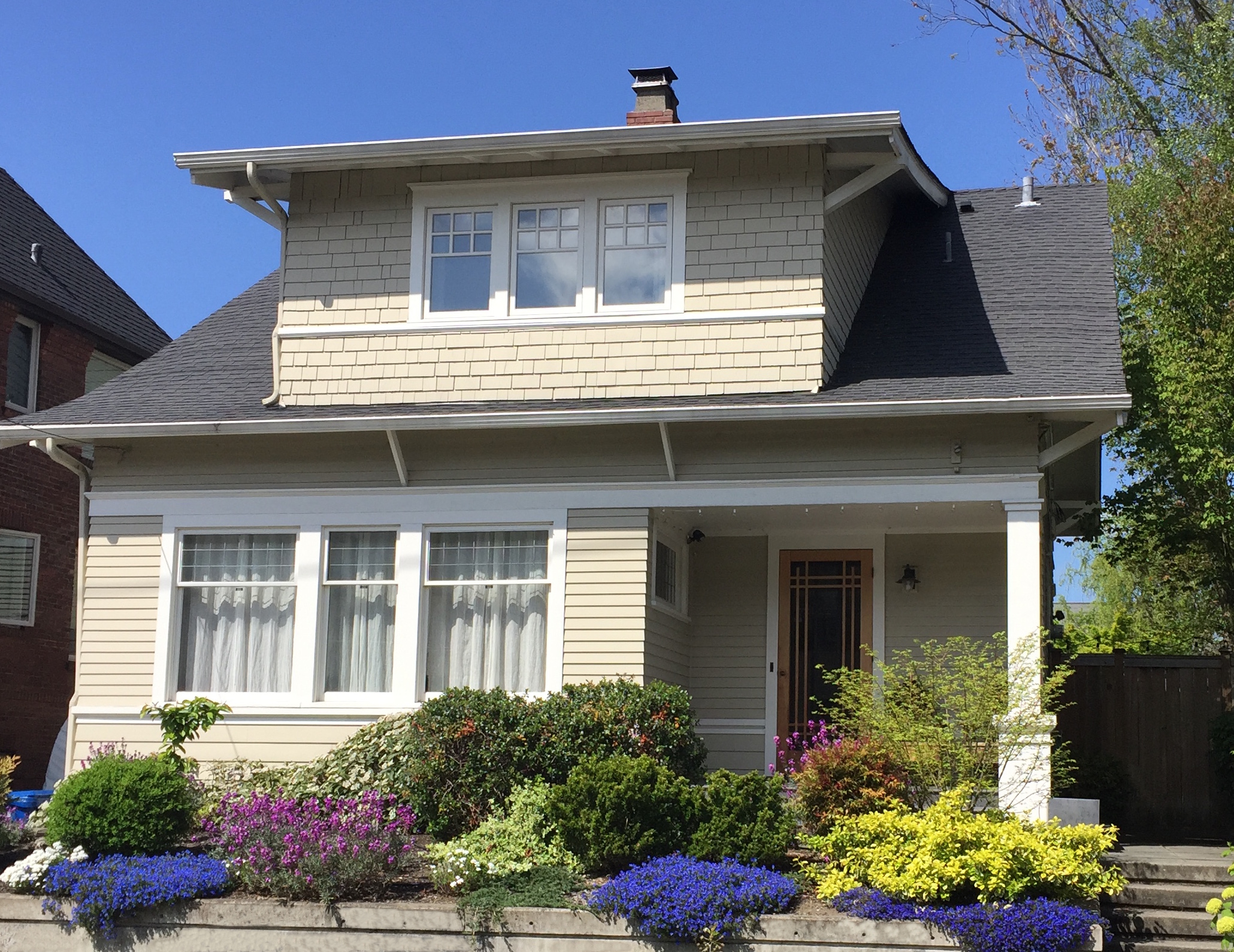 Hilltop House: Great Location, New Furnishings