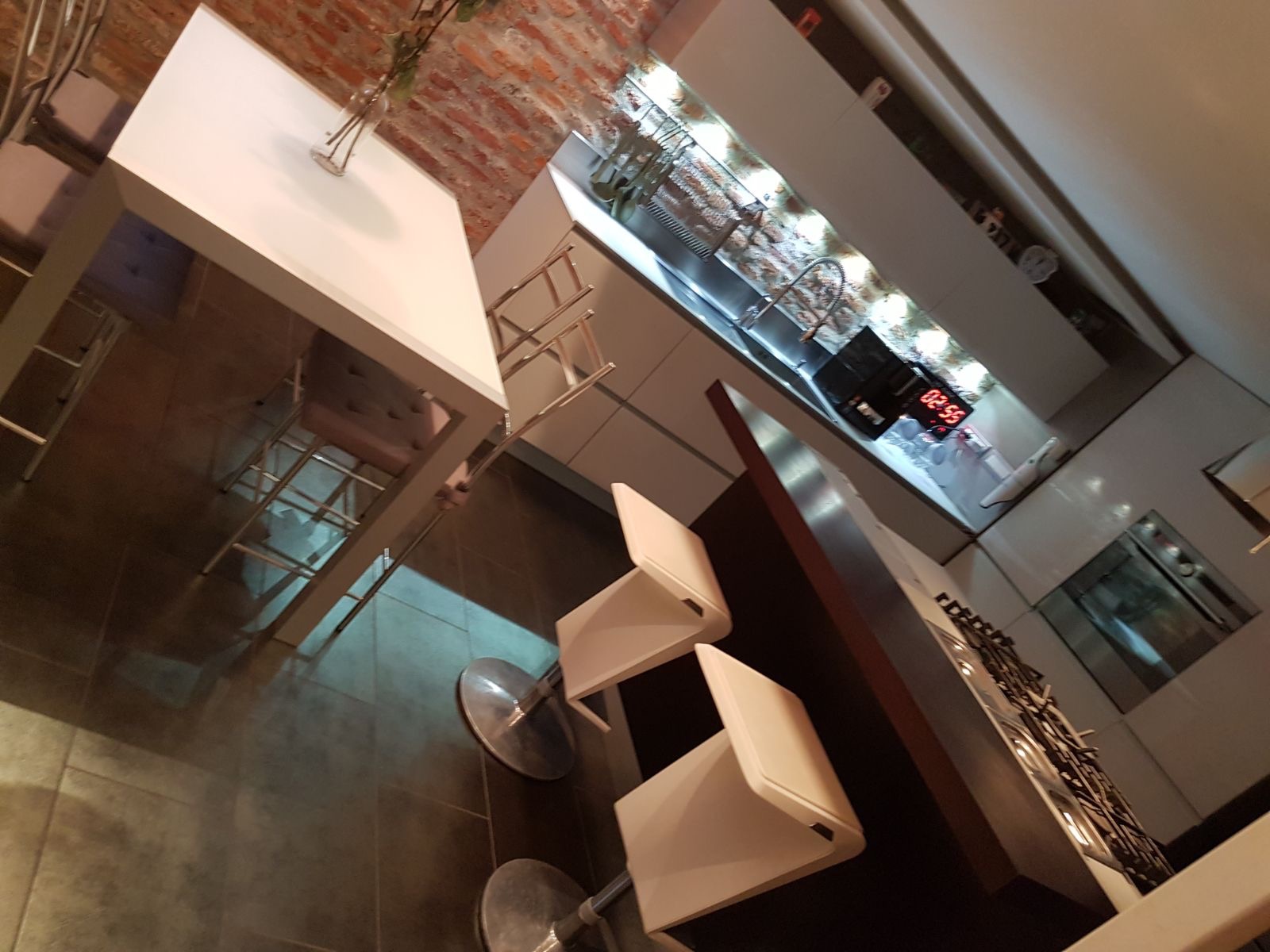 Moderno zona isola/corso Como