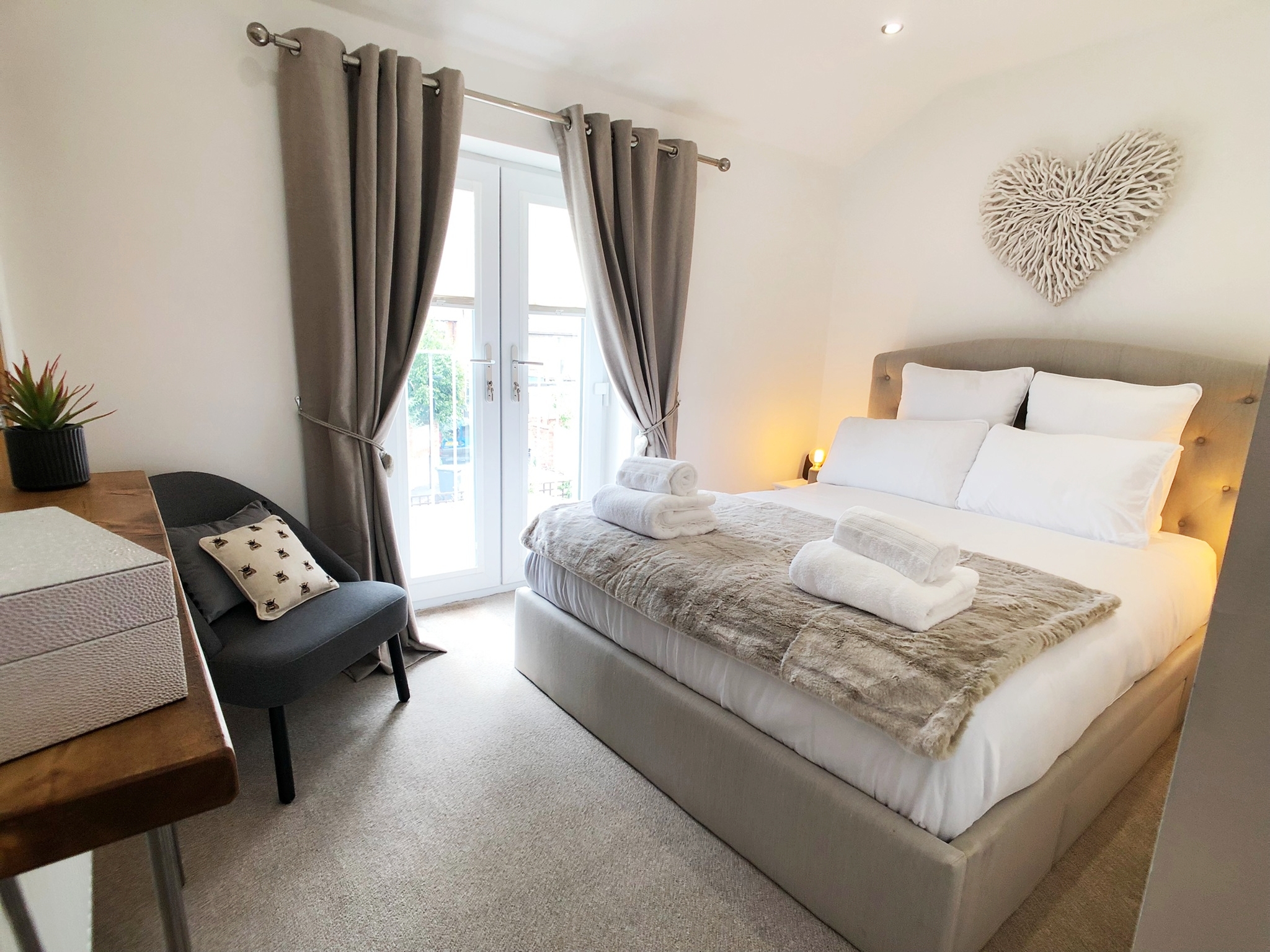 NEW! Freshly renovated 2 Bedroomed Seaside stay