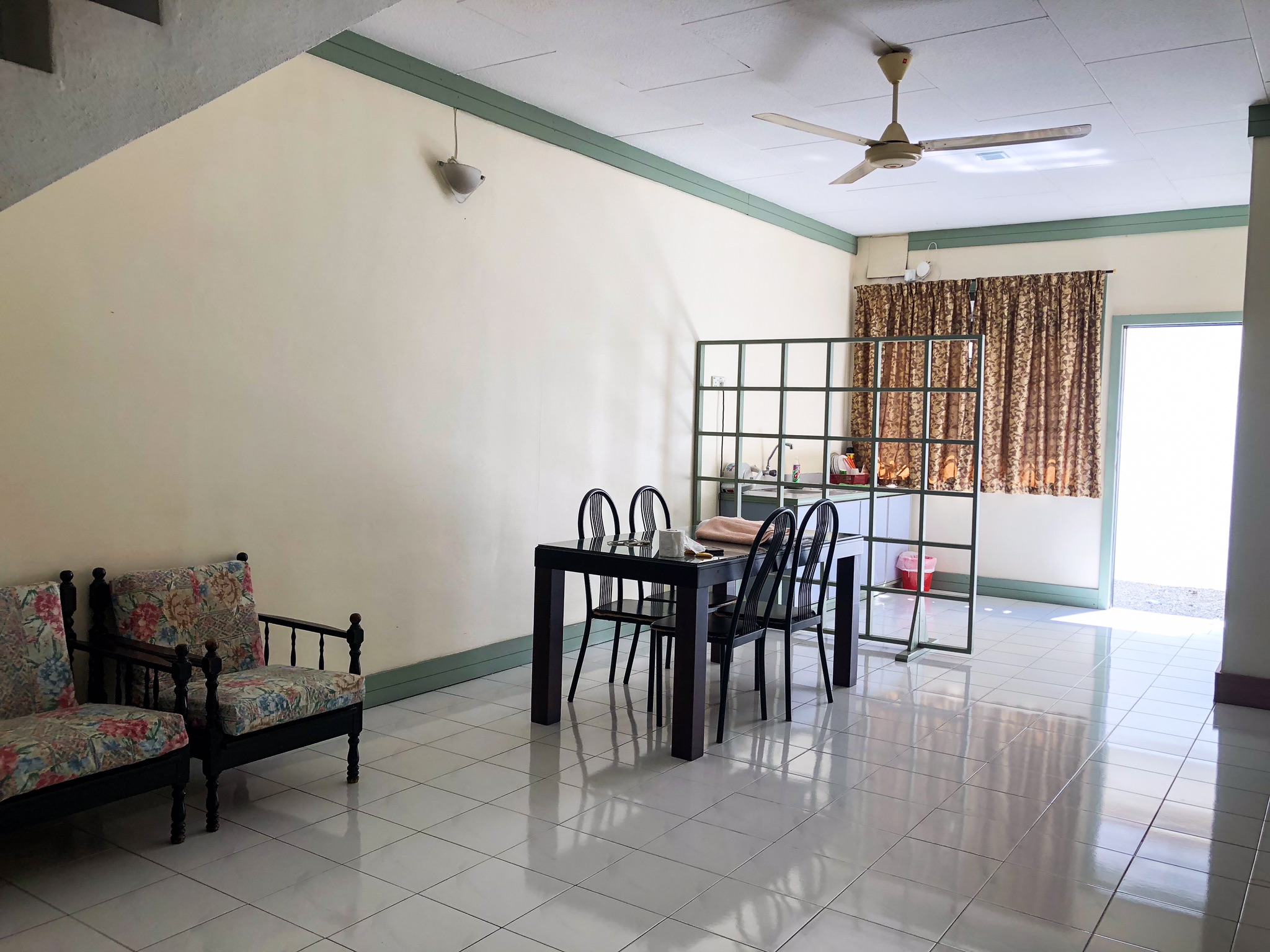 Whole House. 6BR, 6BH, 12 BED. Close to town - Houses for Rent in 