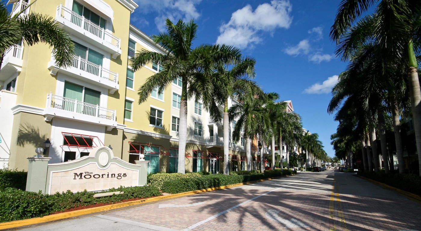 Luxury 2/2 Beautiful Condo on Waterfront/Marina.